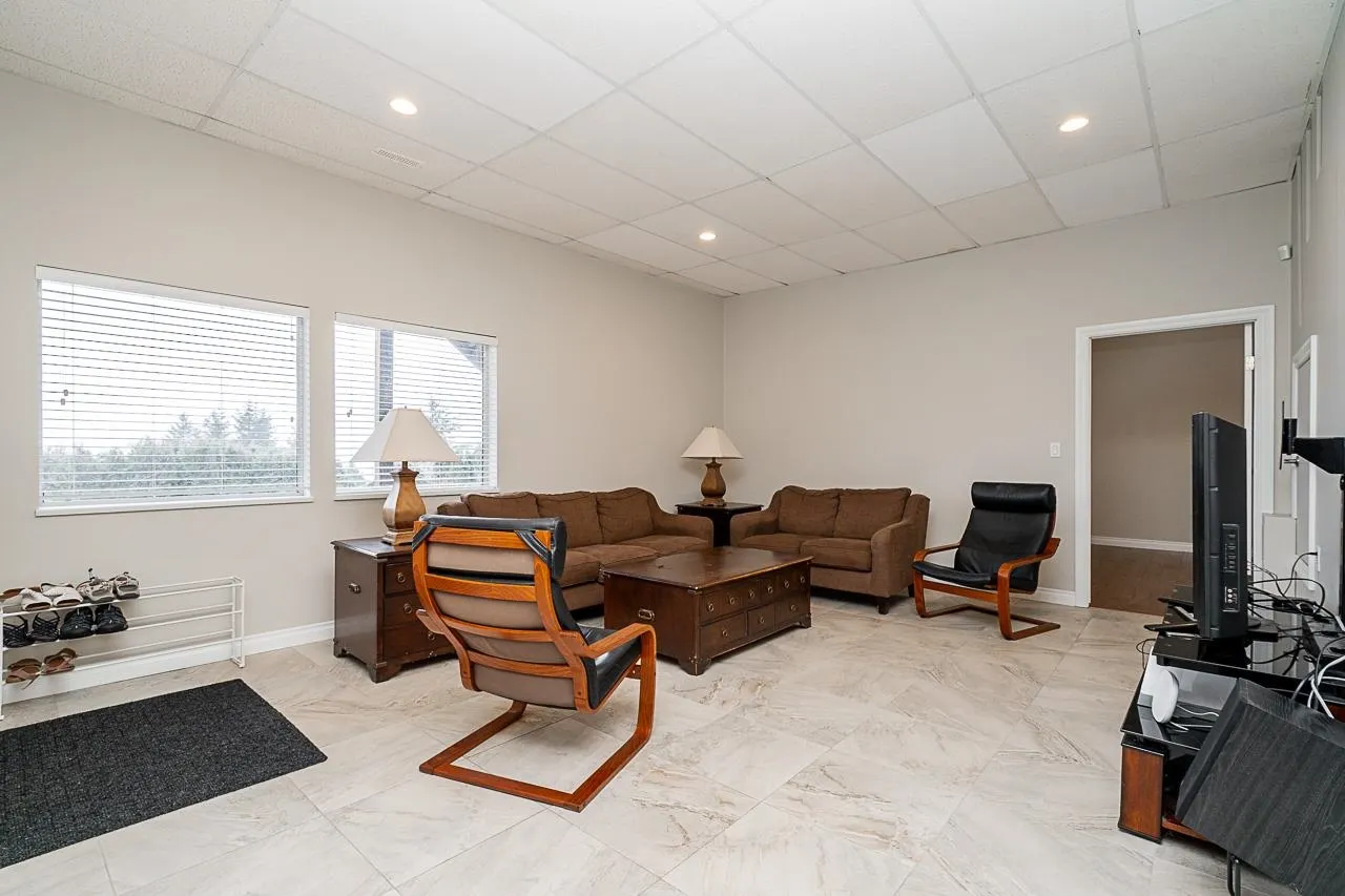 75 Timbercrest Drive