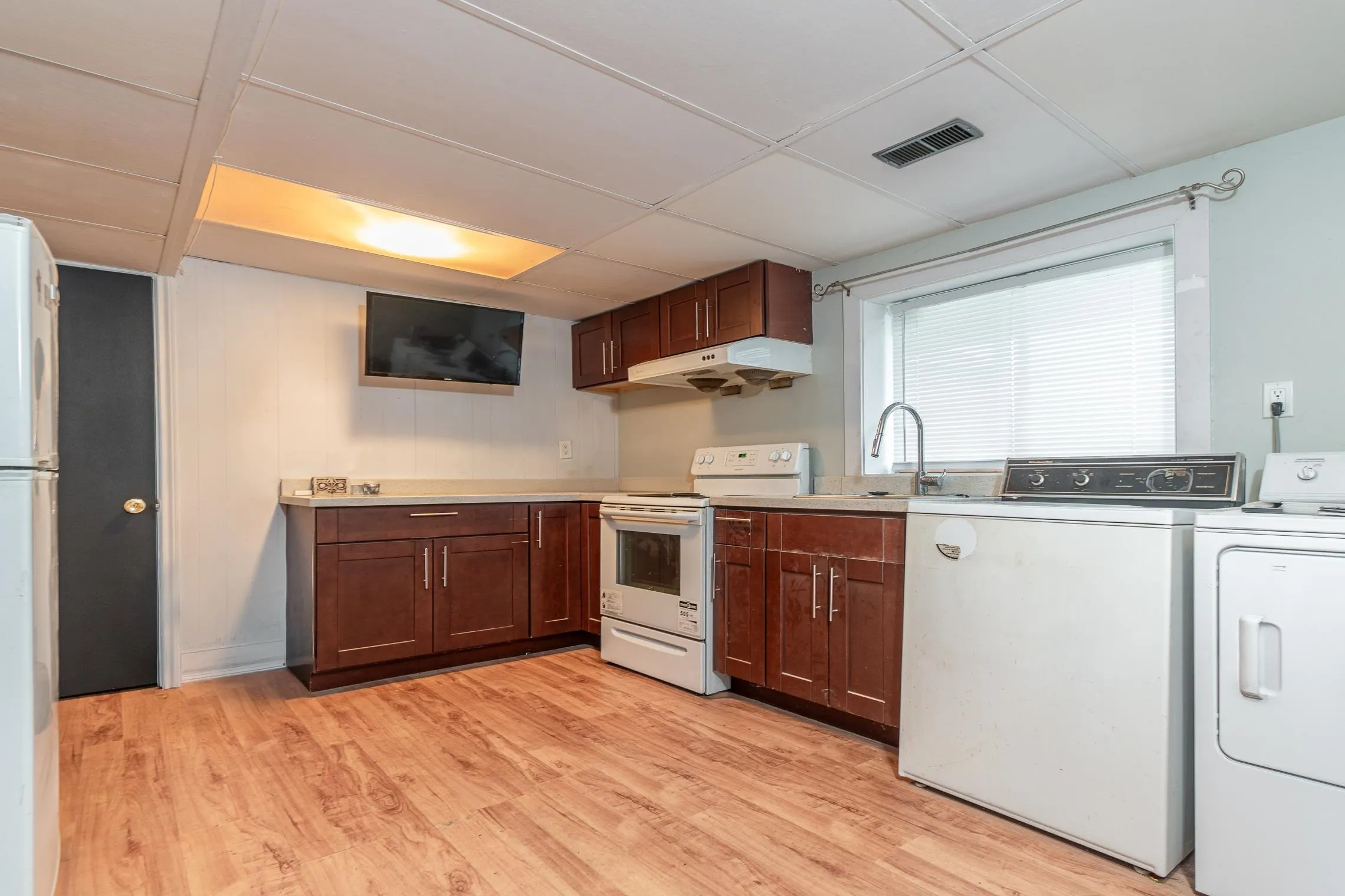 6460 Azure Road