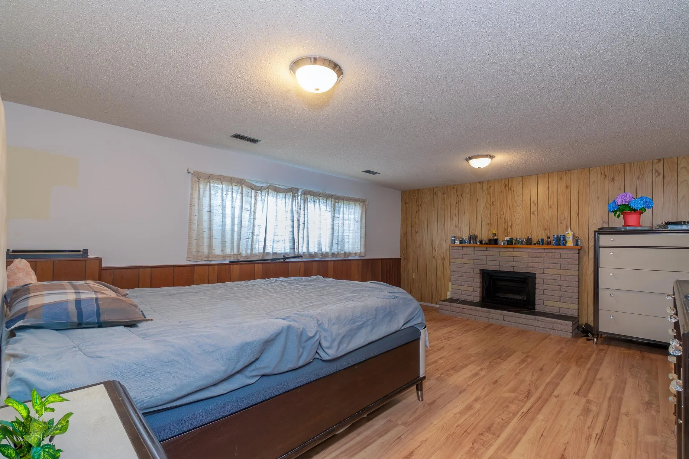 6460 Azure Road