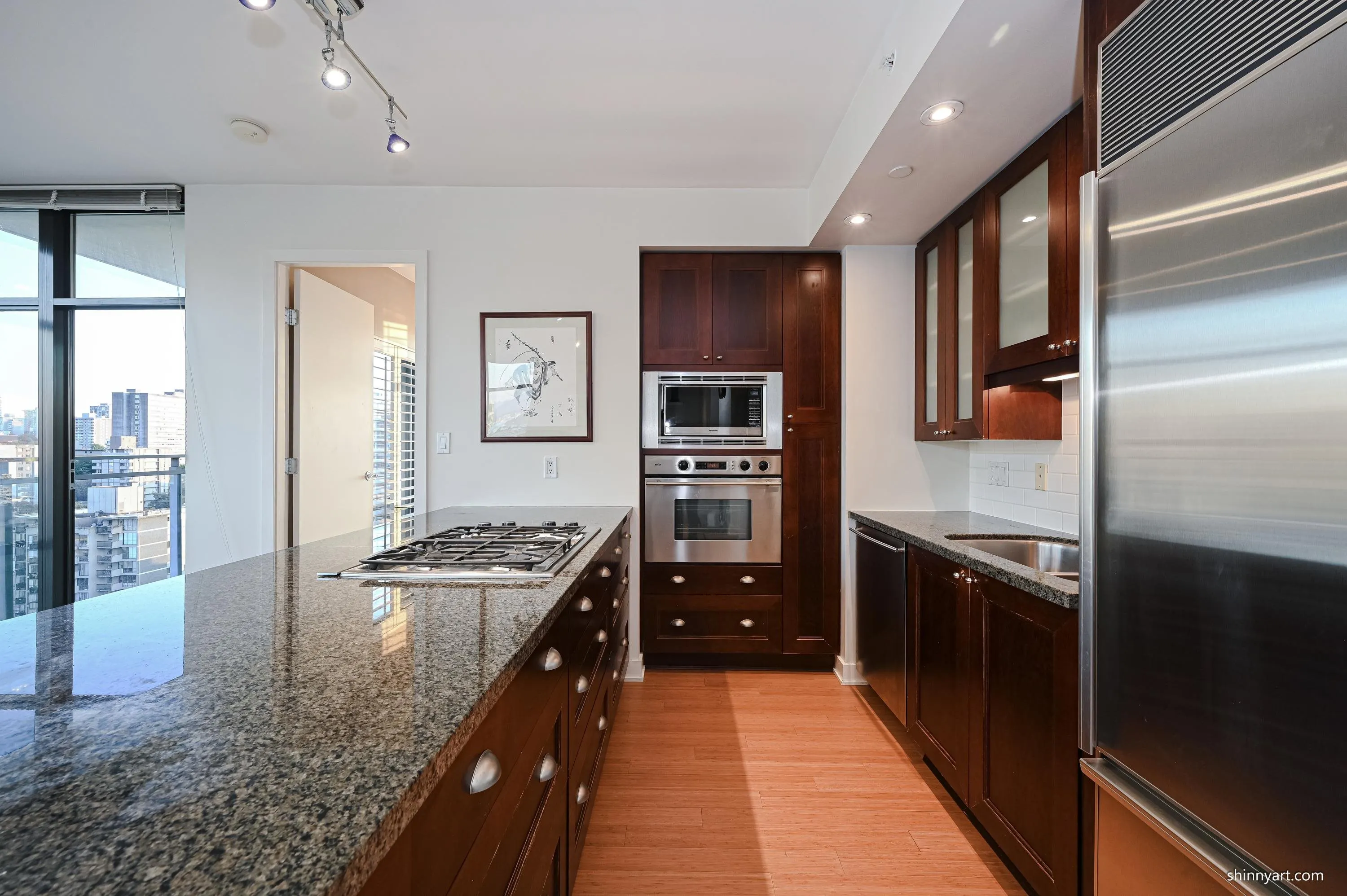 1602 1863 Alberni Street