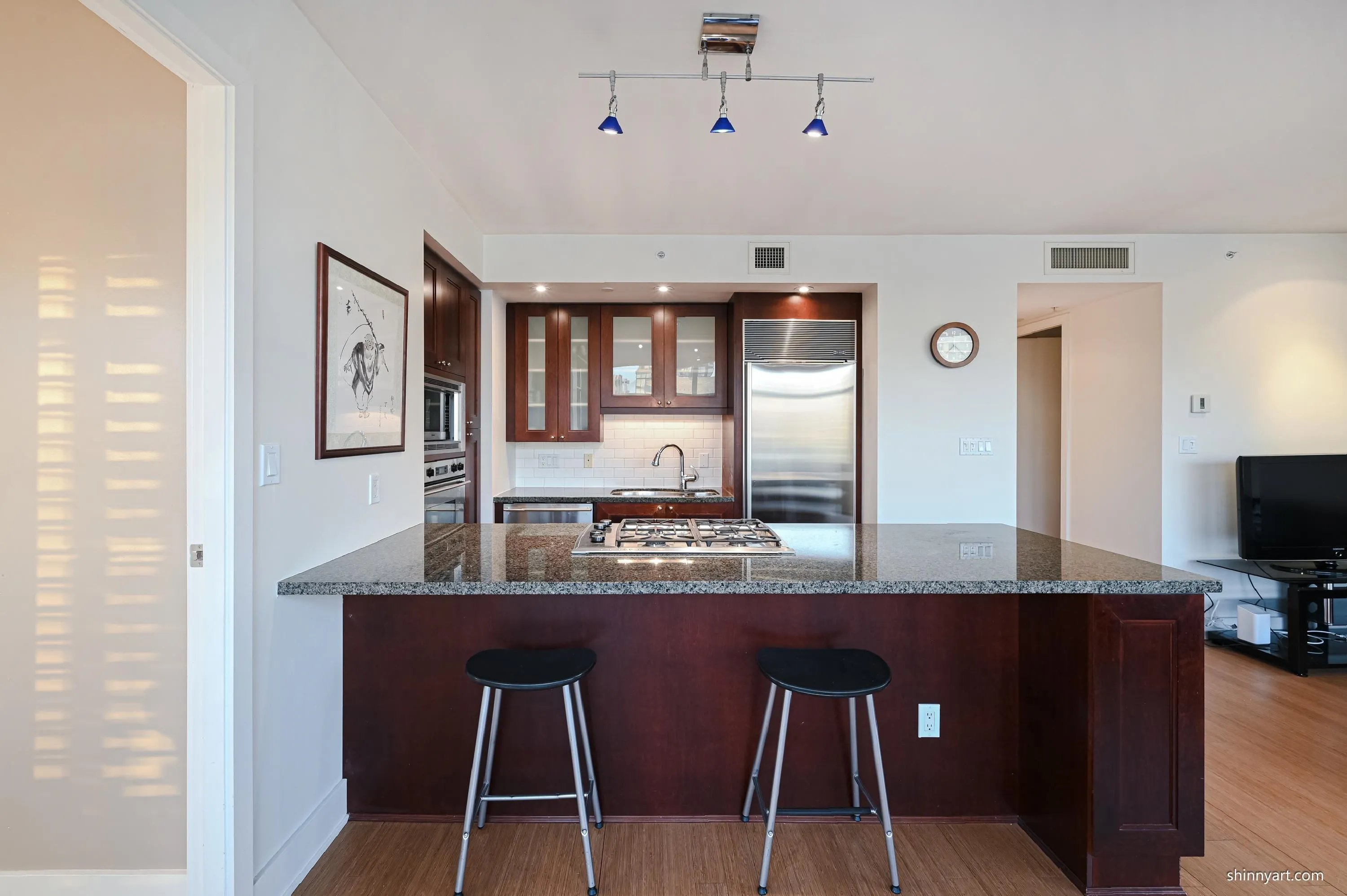 1602 1863 Alberni Street