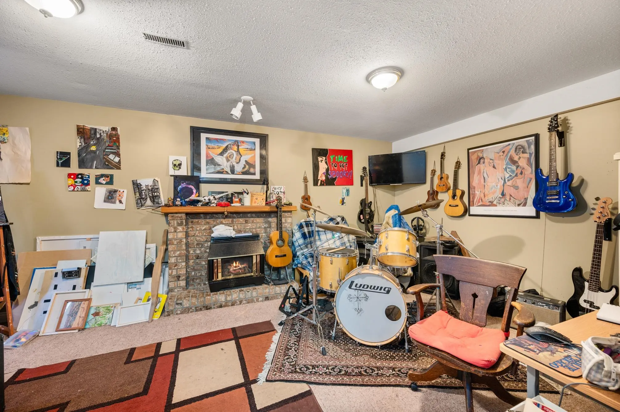31002 Creekside Drive