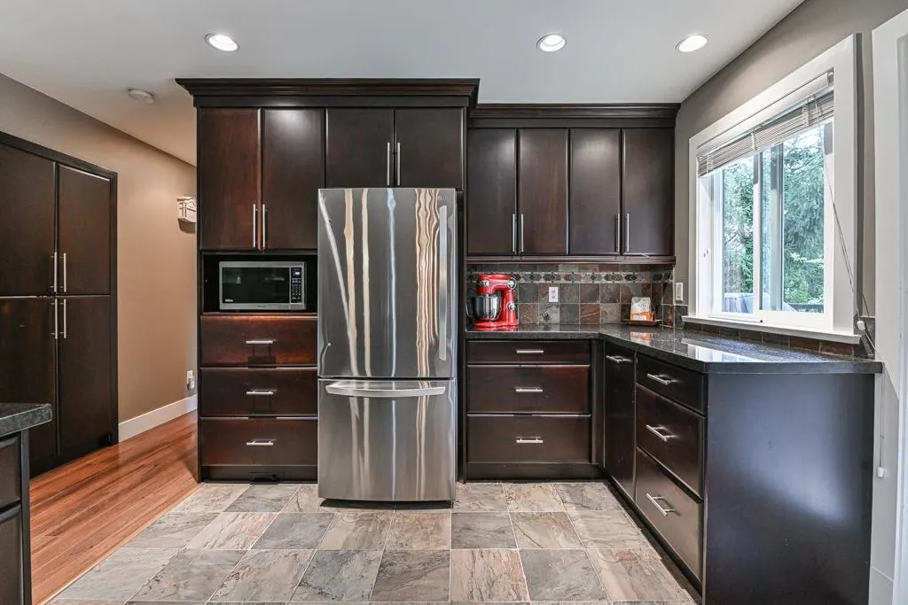 3176 Old Clayburn Road