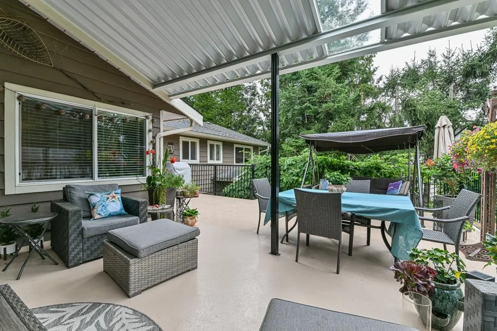 3176 Old Clayburn Road
