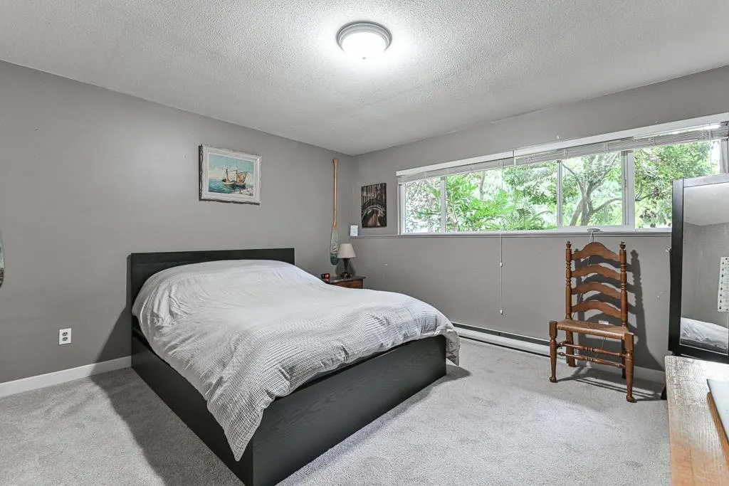 3176 Old Clayburn Road