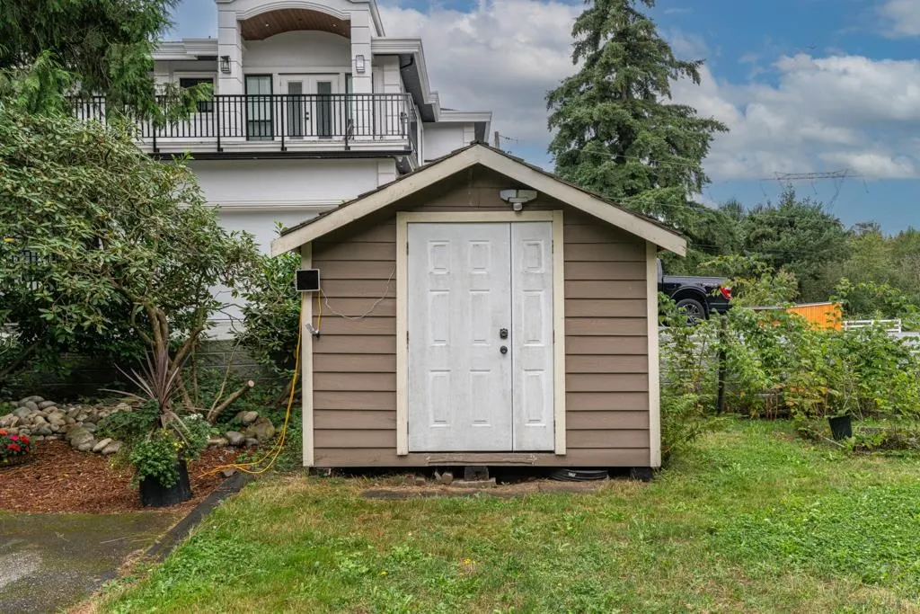 3176 Old Clayburn Road