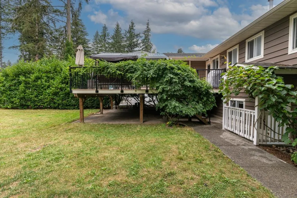 3176 Old Clayburn Road