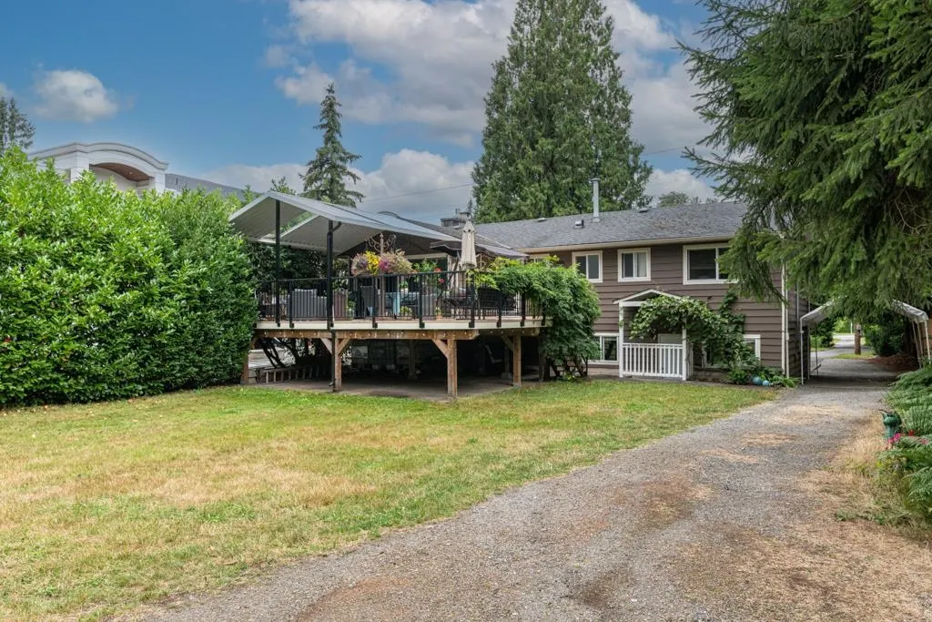 3176 Old Clayburn Road