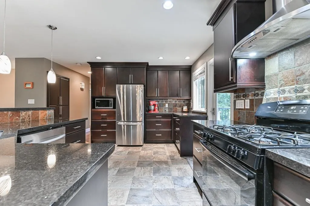 3176 Old Clayburn Road