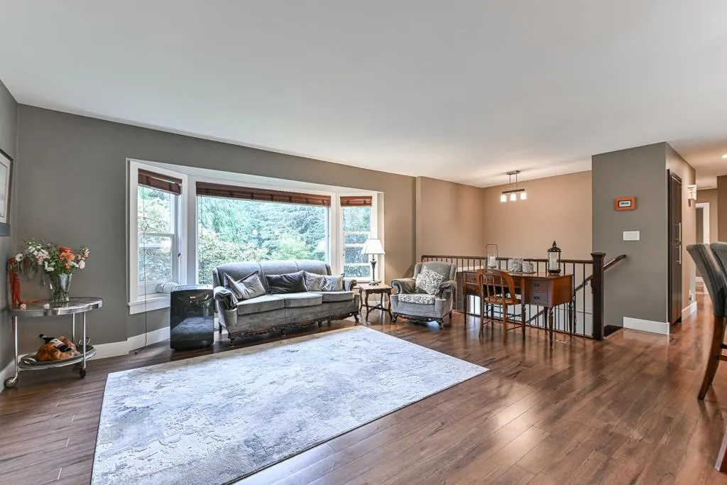 3176 Old Clayburn Road