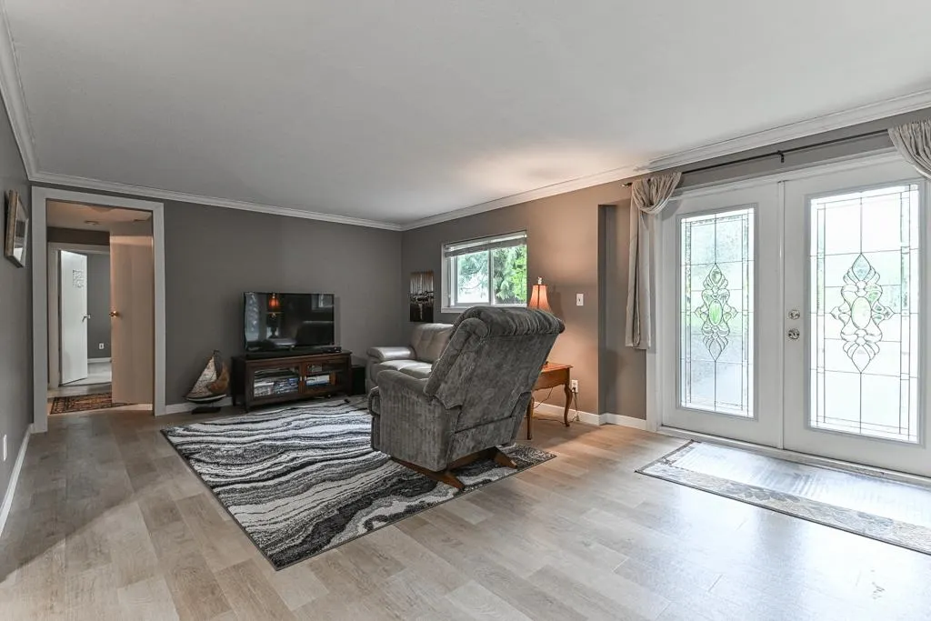 3176 Old Clayburn Road