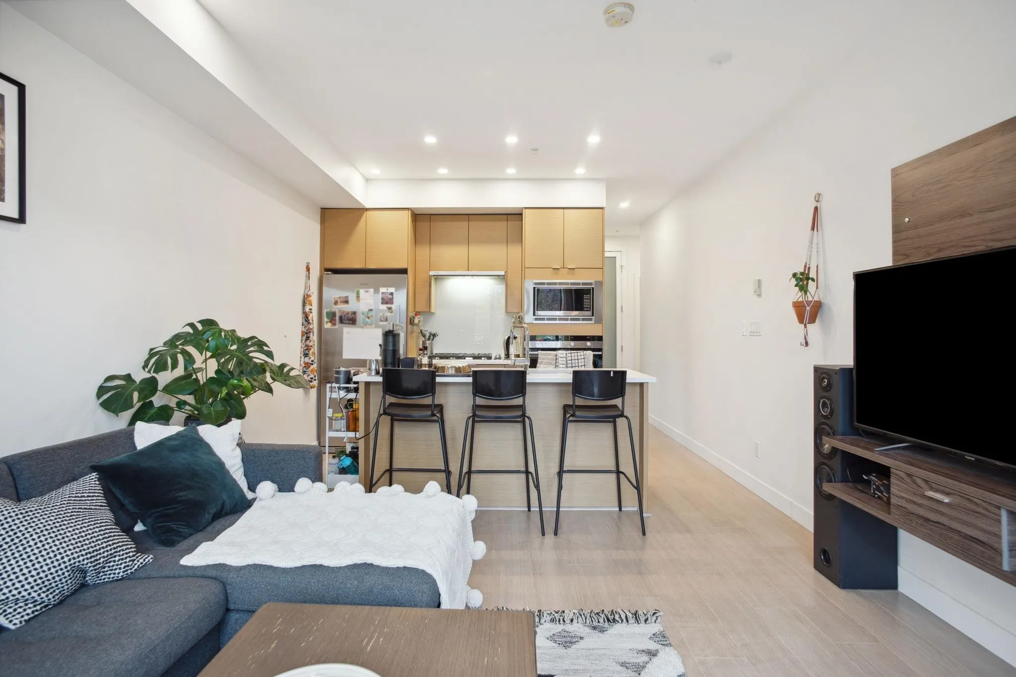 309 2528 Collingwood Street