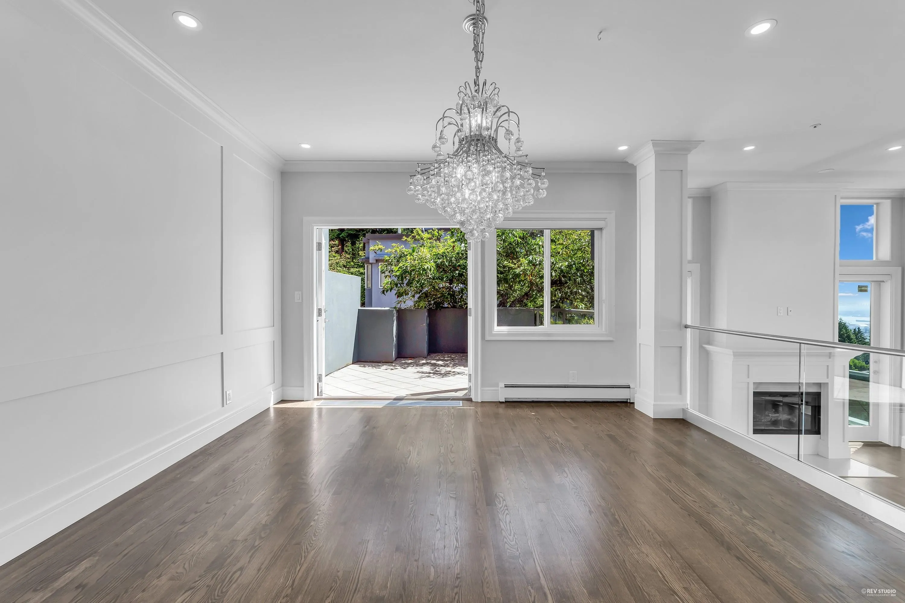 2611 Westhill Way