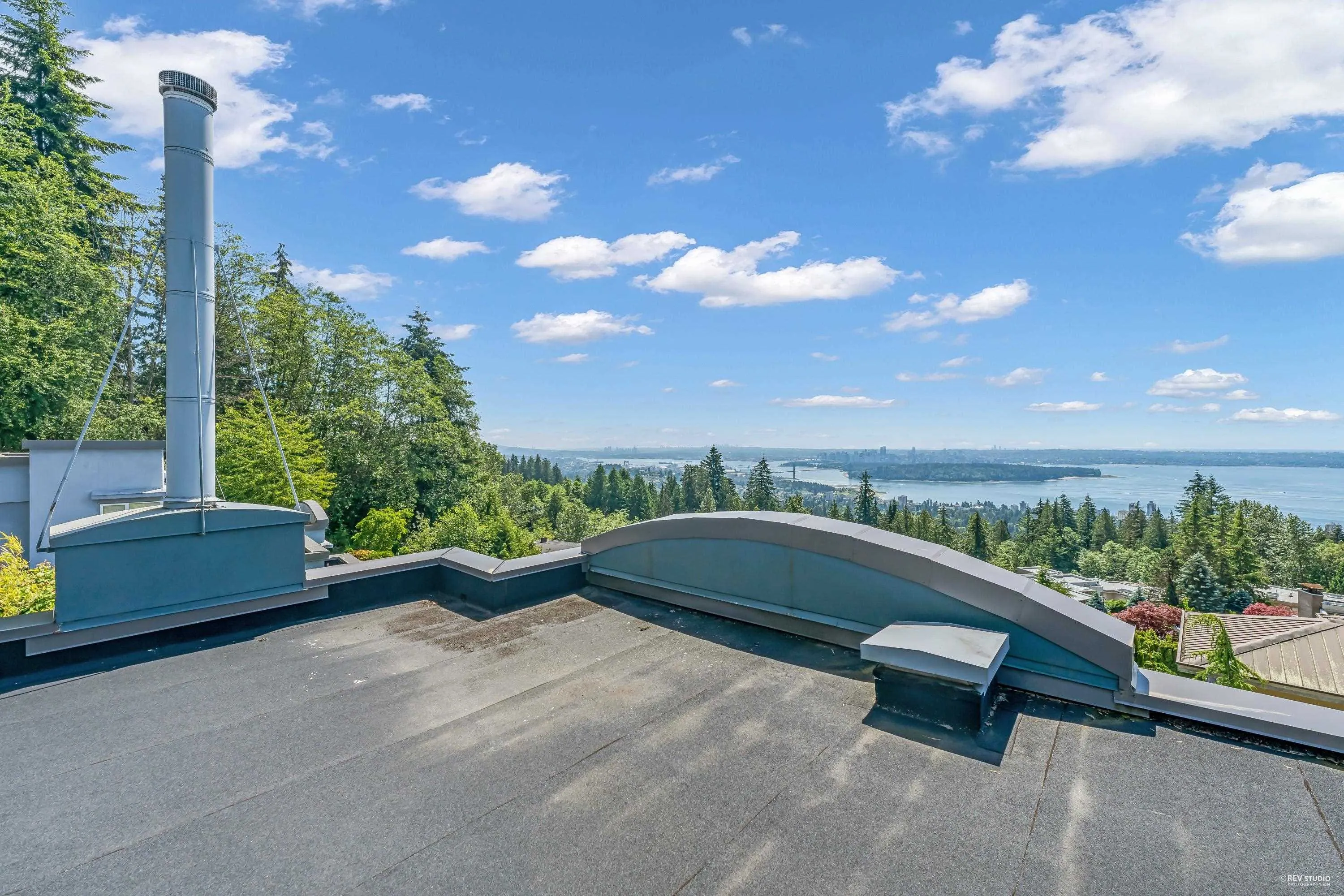 2611 Westhill Way