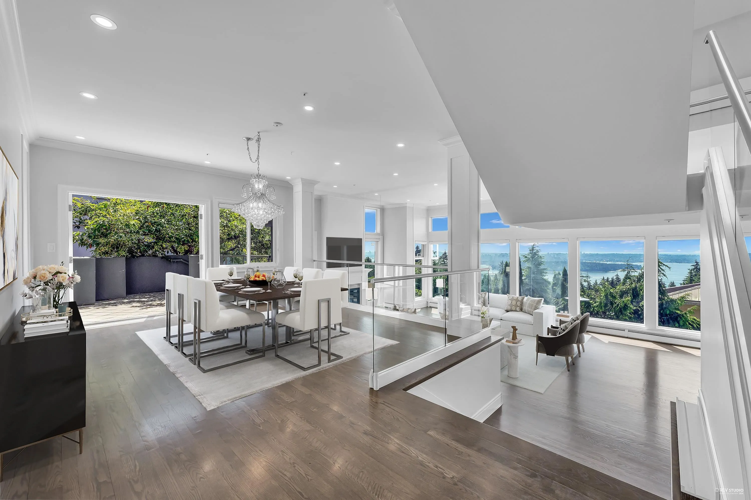 2611 Westhill Way