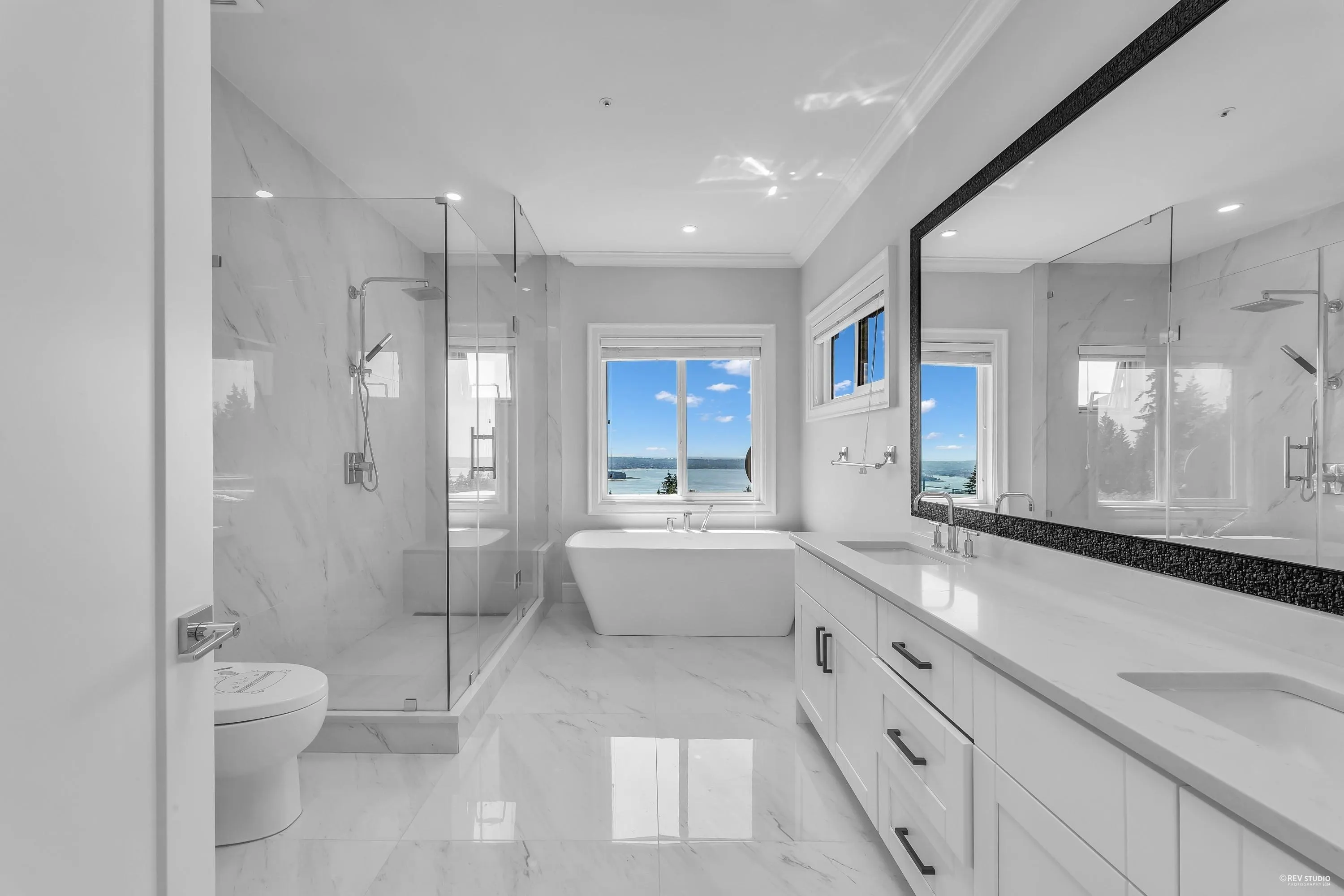 2611 Westhill Way