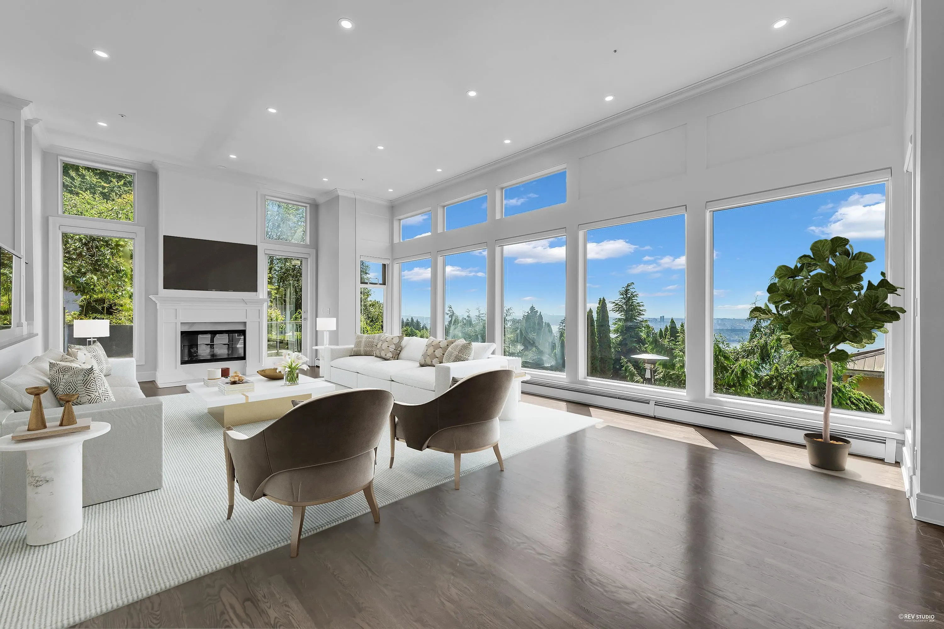2611 Westhill Way