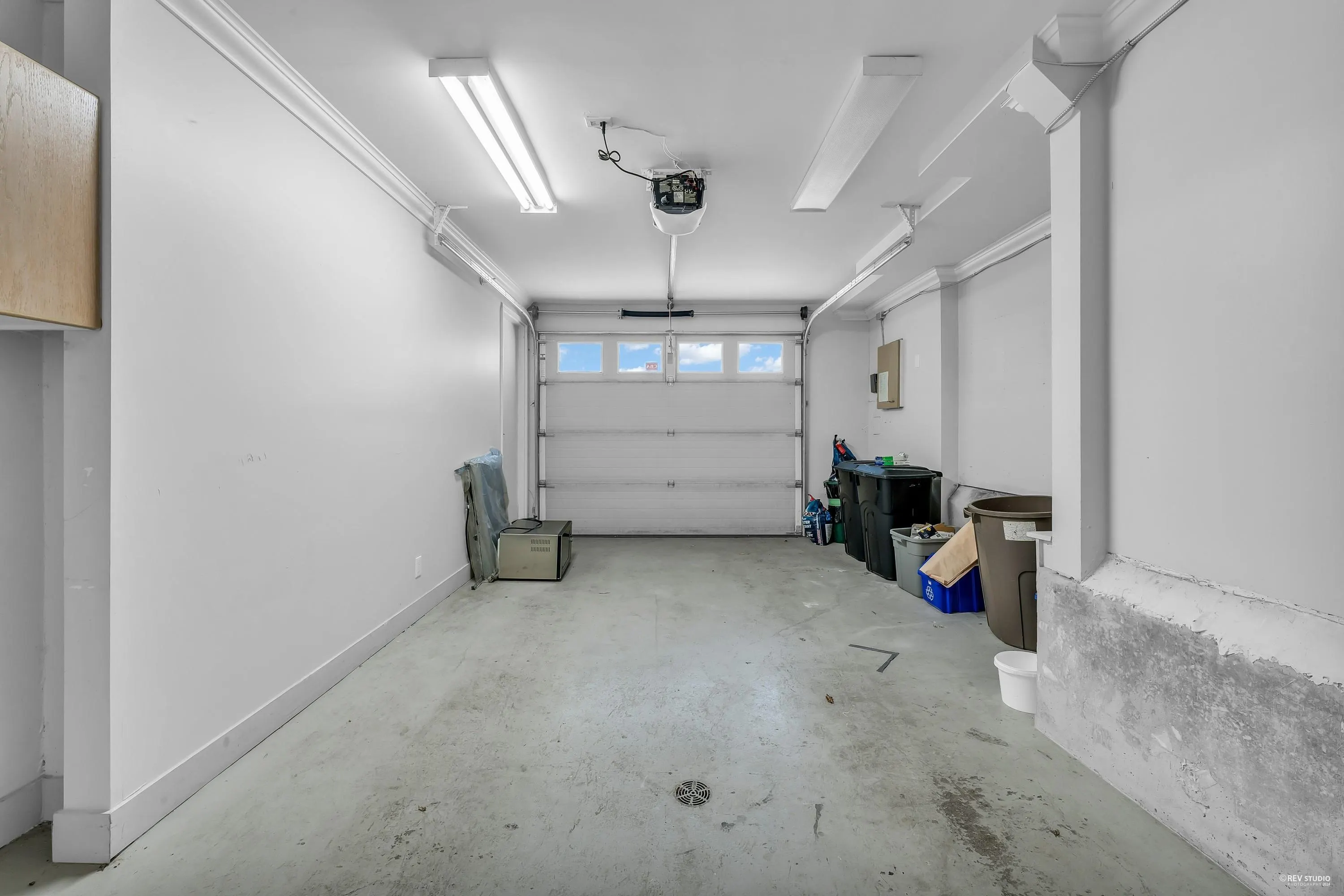 2611 Westhill Way