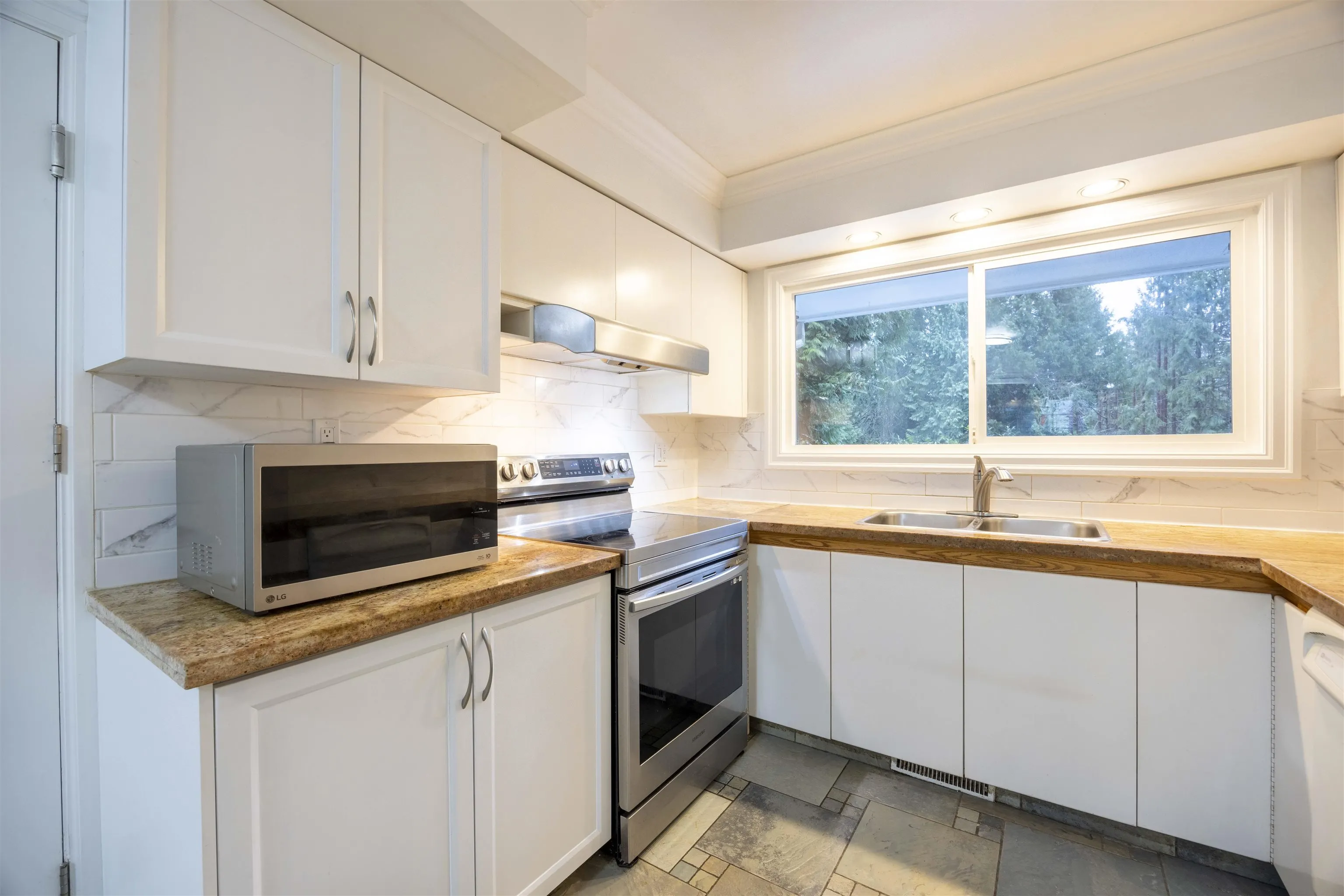 3390 Westmount Road