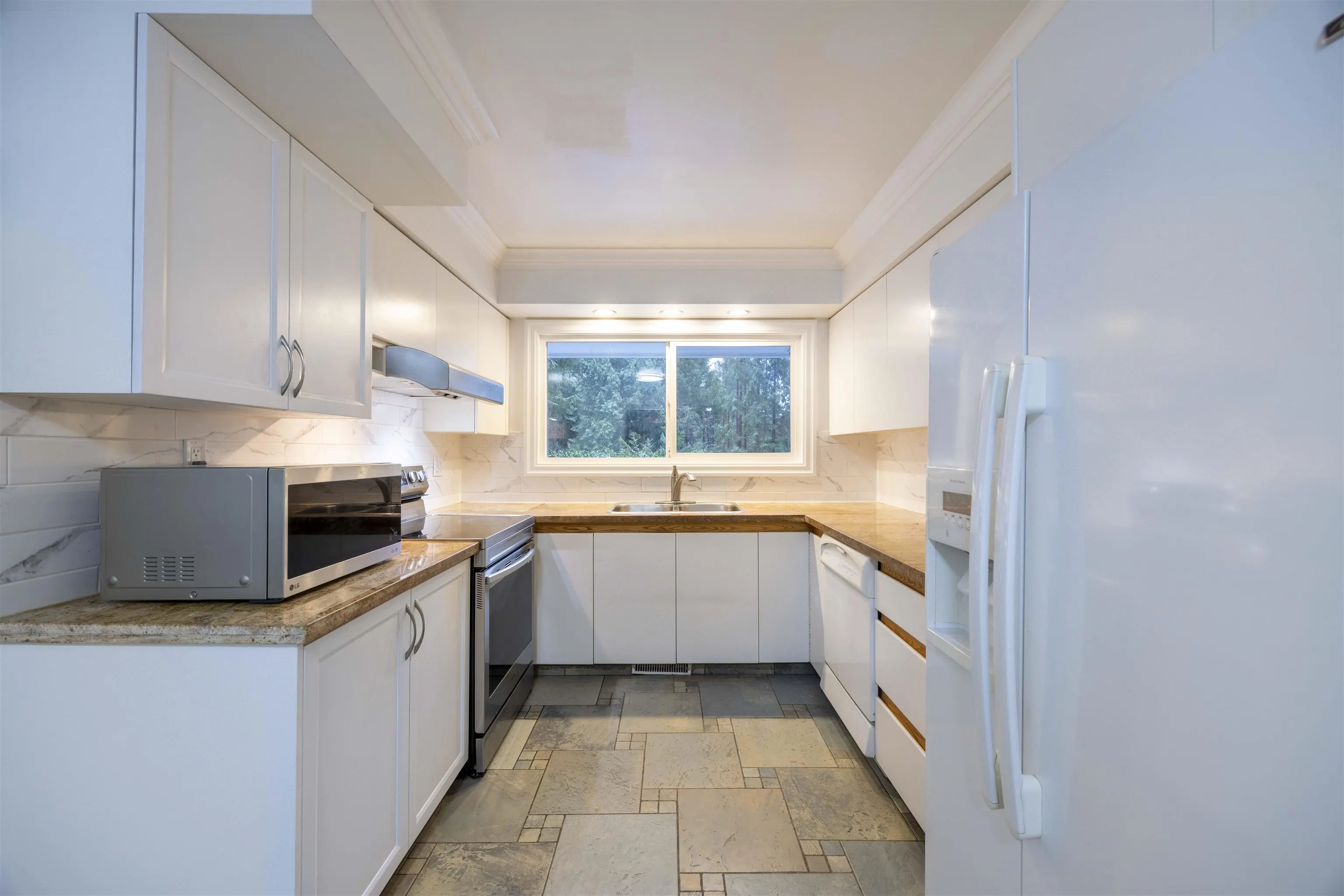 3390 Westmount Road