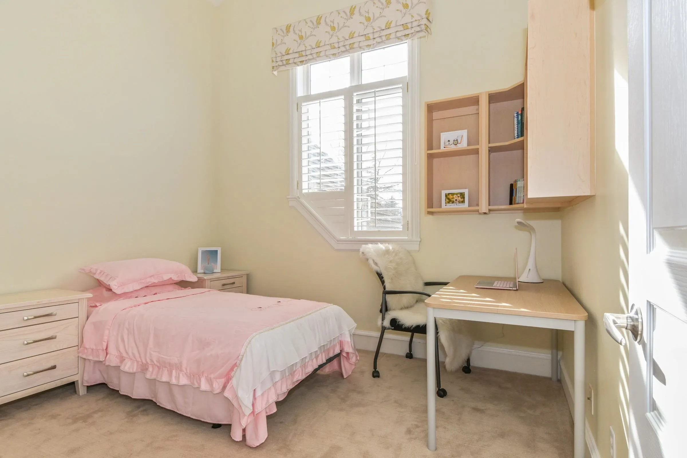 15802 Collingwood Crescent