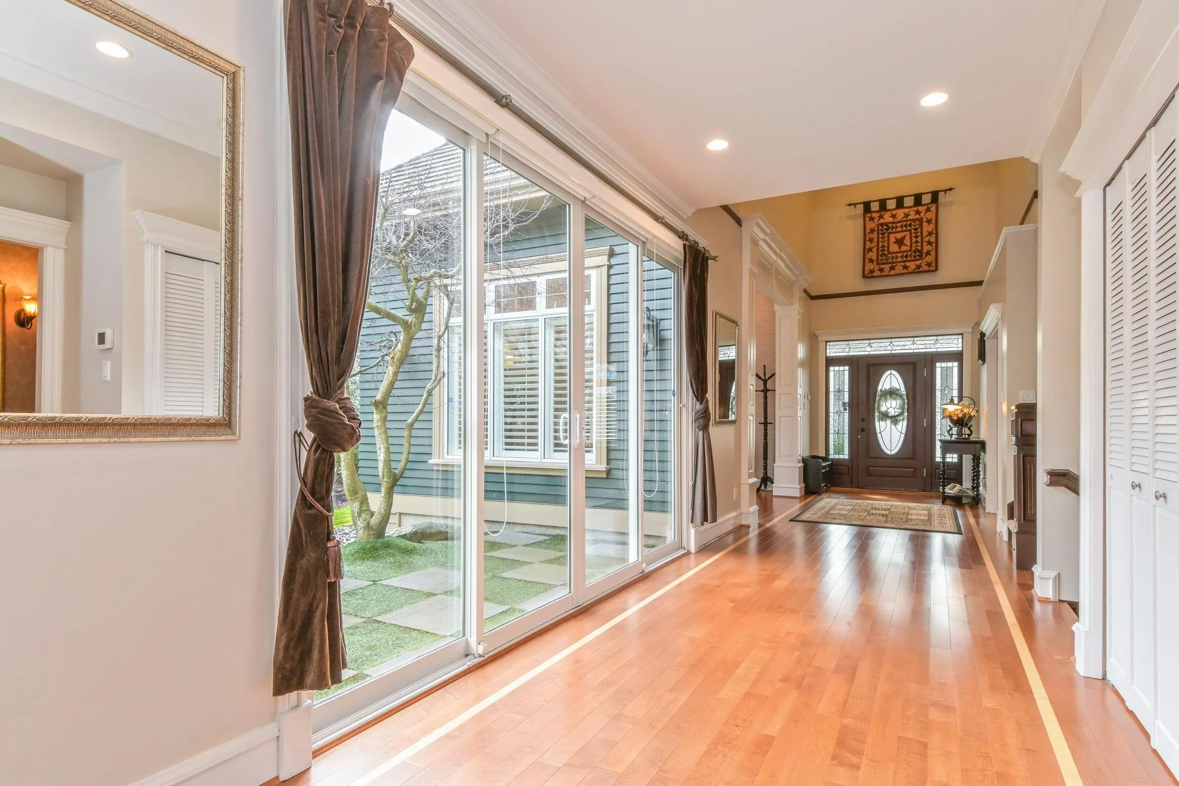 15802 Collingwood Crescent