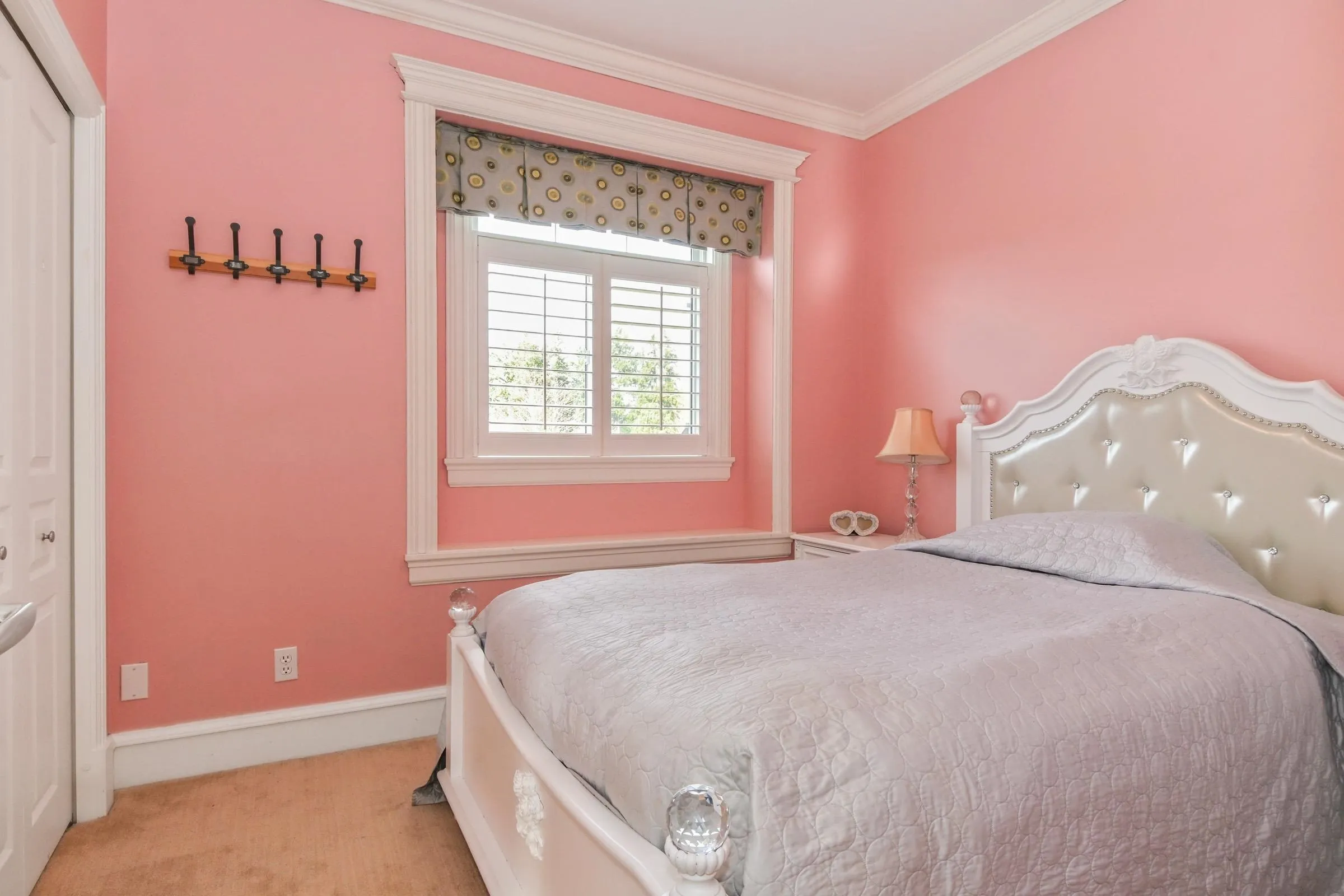 15802 Collingwood Crescent