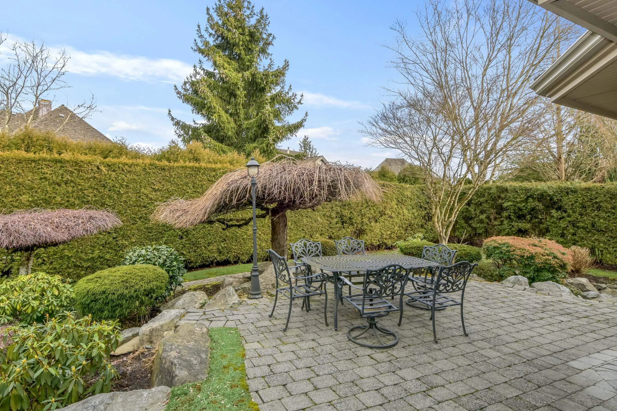 15802 Collingwood Crescent