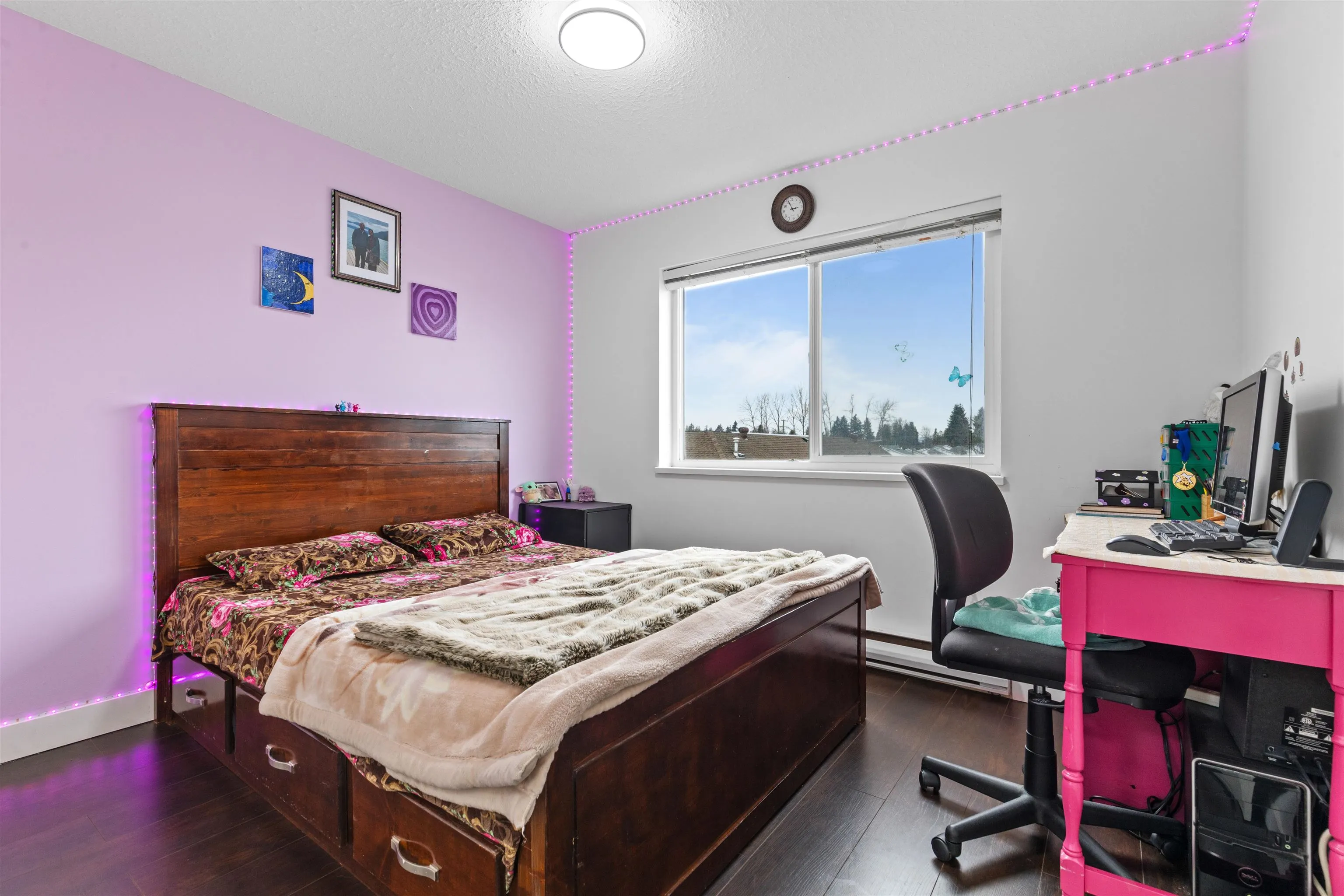 208 3043 270 Street