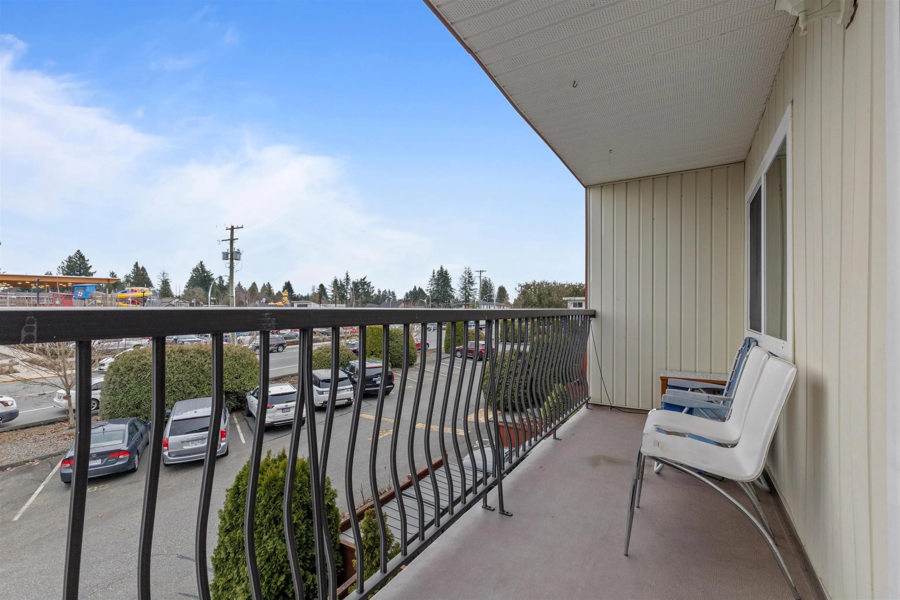 208 3043 270 Street