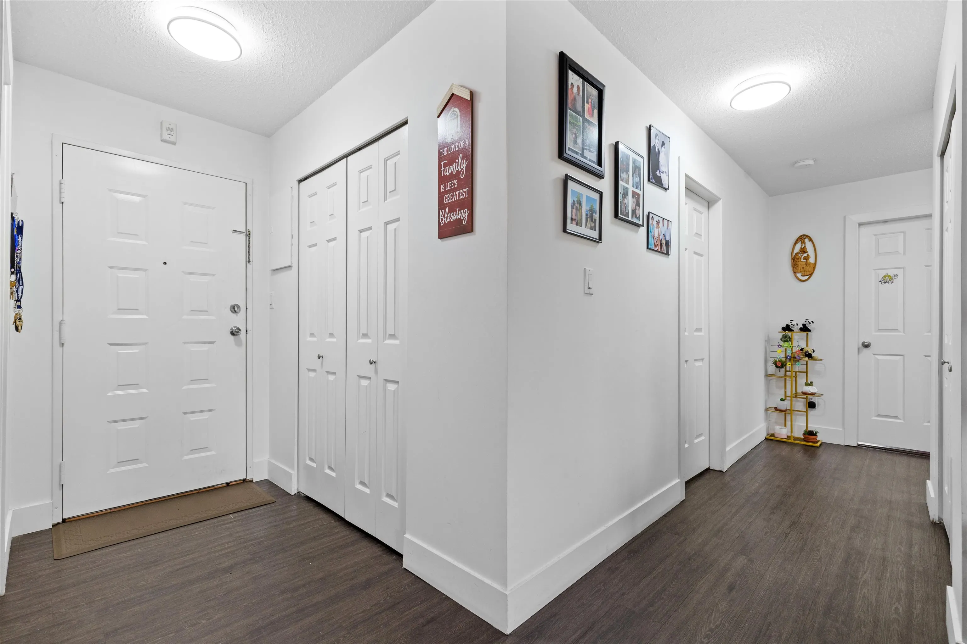 208 3043 270 Street