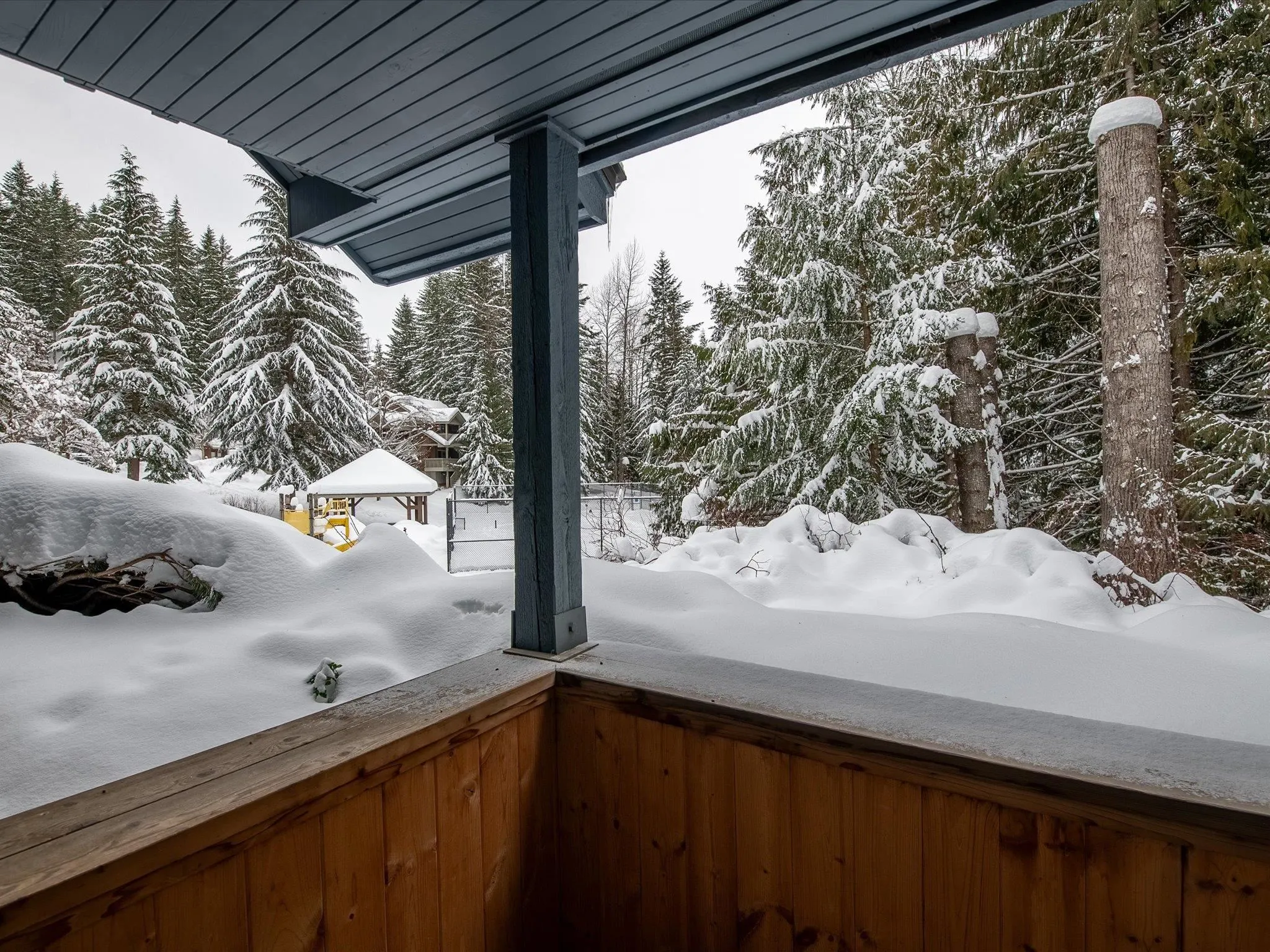 4 3102 Panorama Ridge