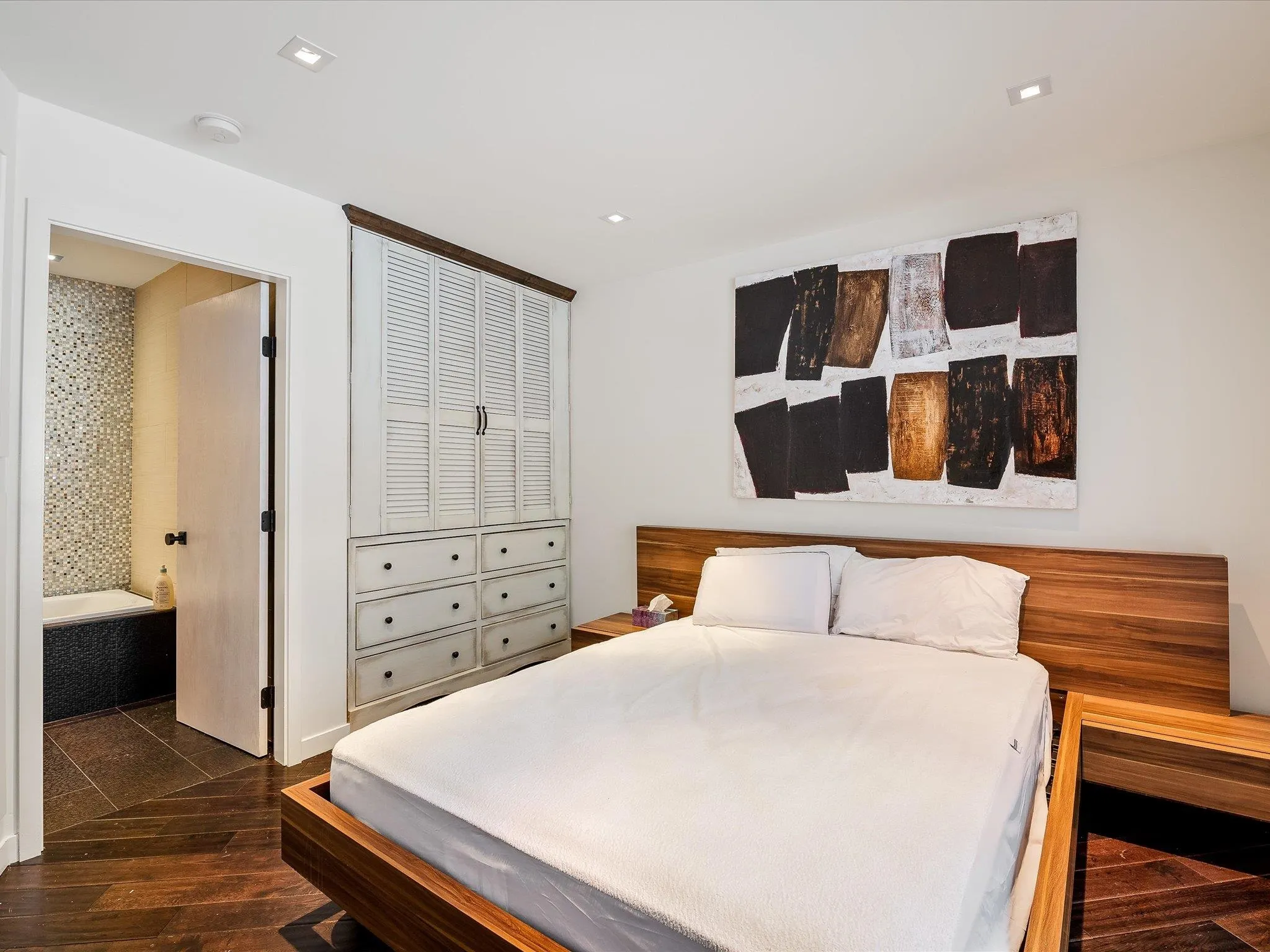 4 3102 Panorama Ridge