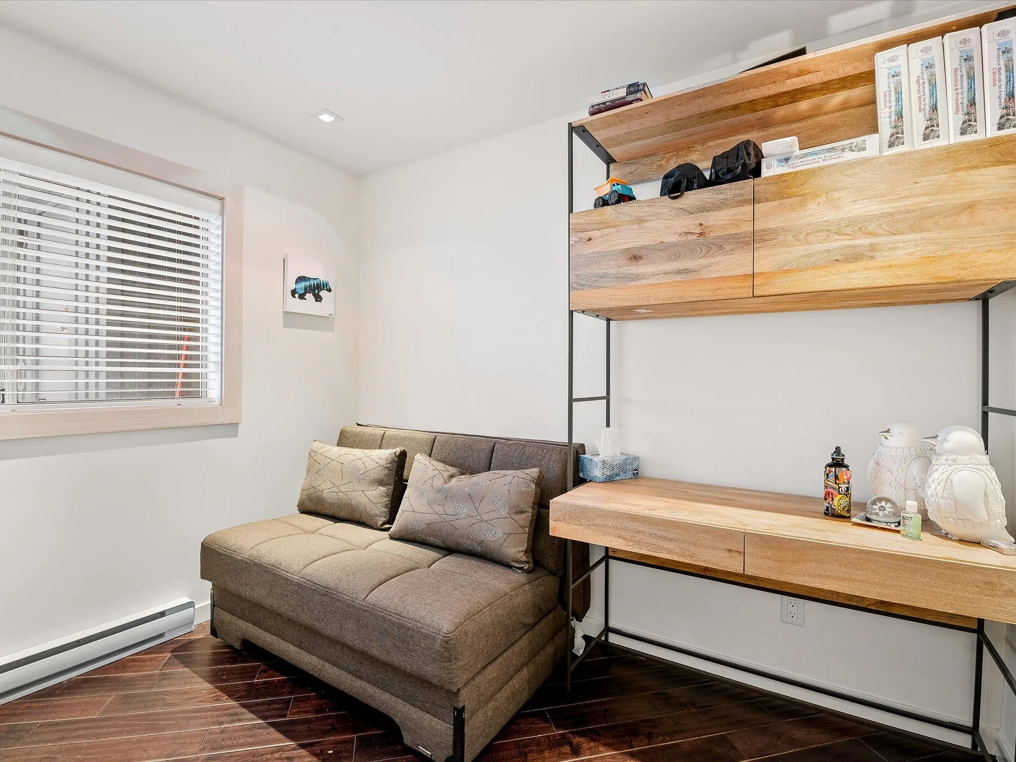 4 3102 Panorama Ridge