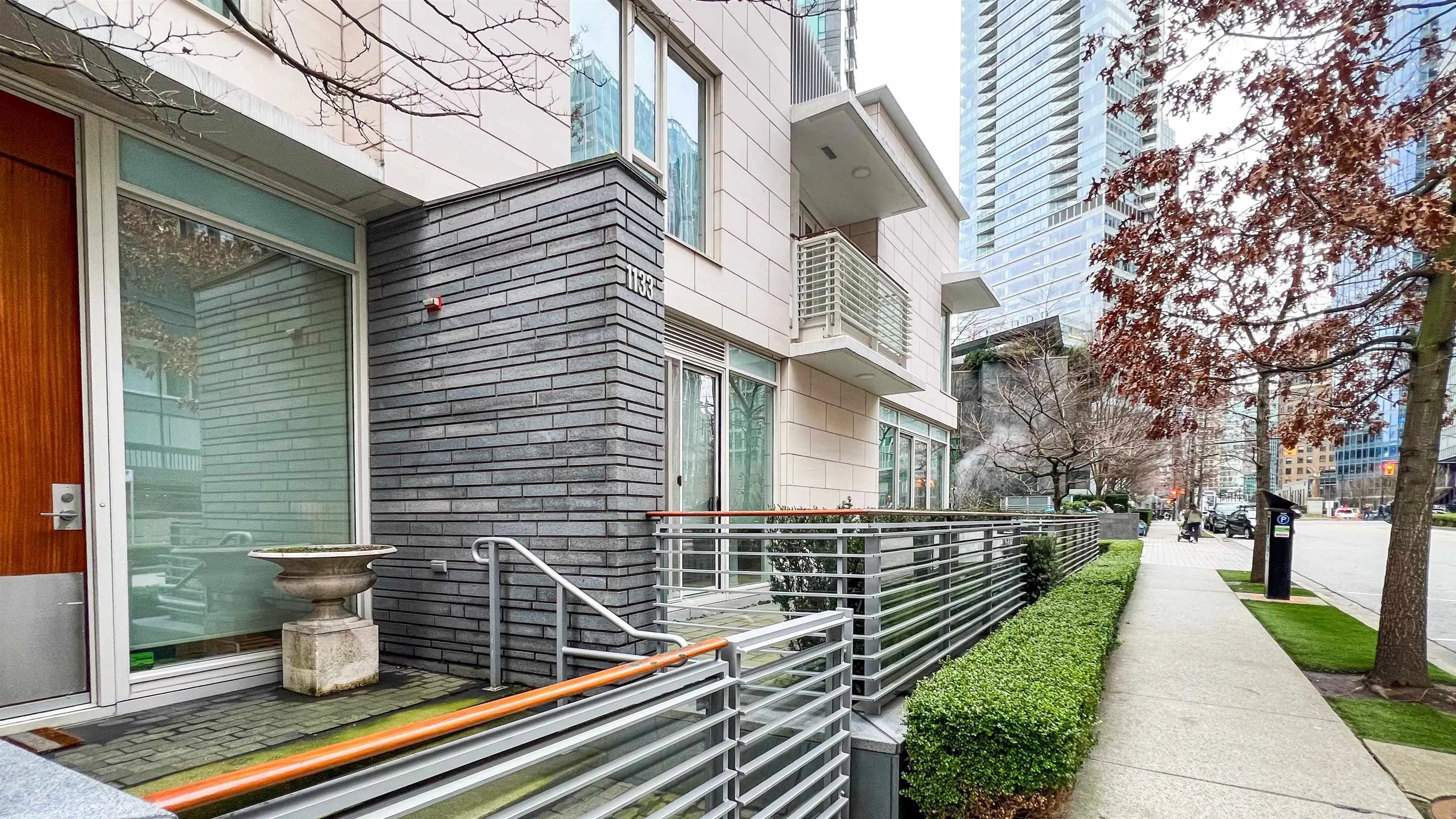 1133 W Cordova Street