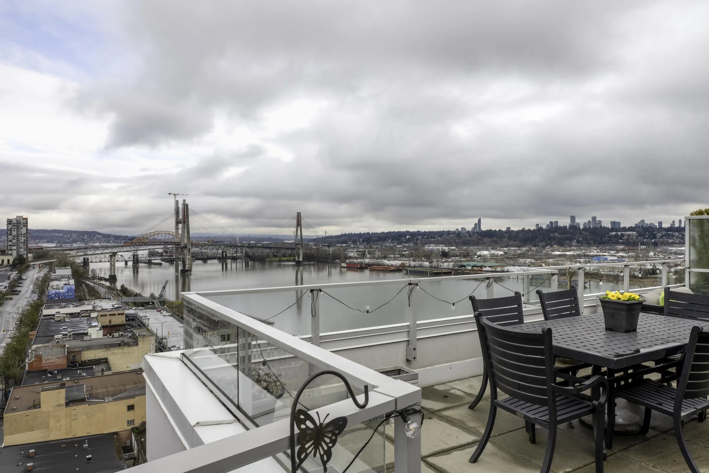 PH2 668 Columbia Street