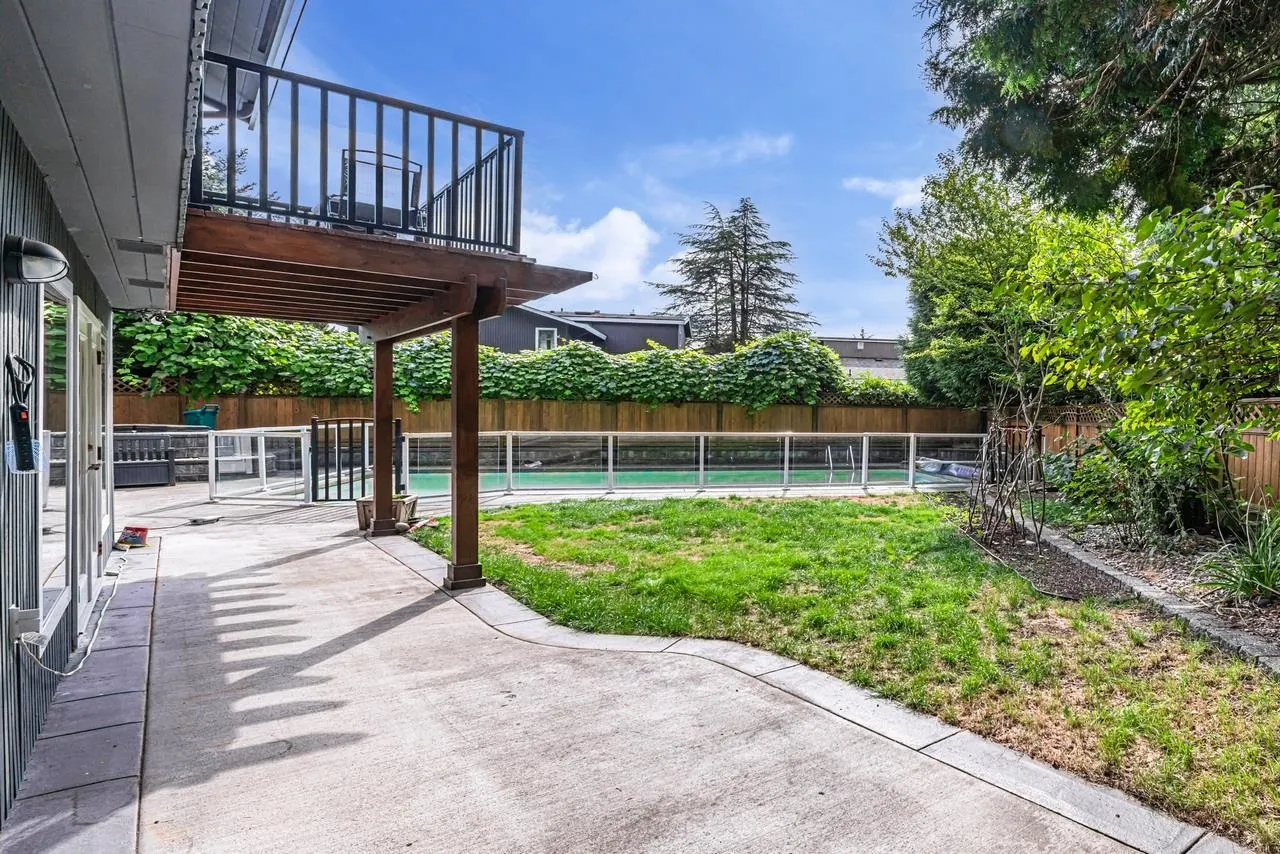 7037 Woodcrest Place