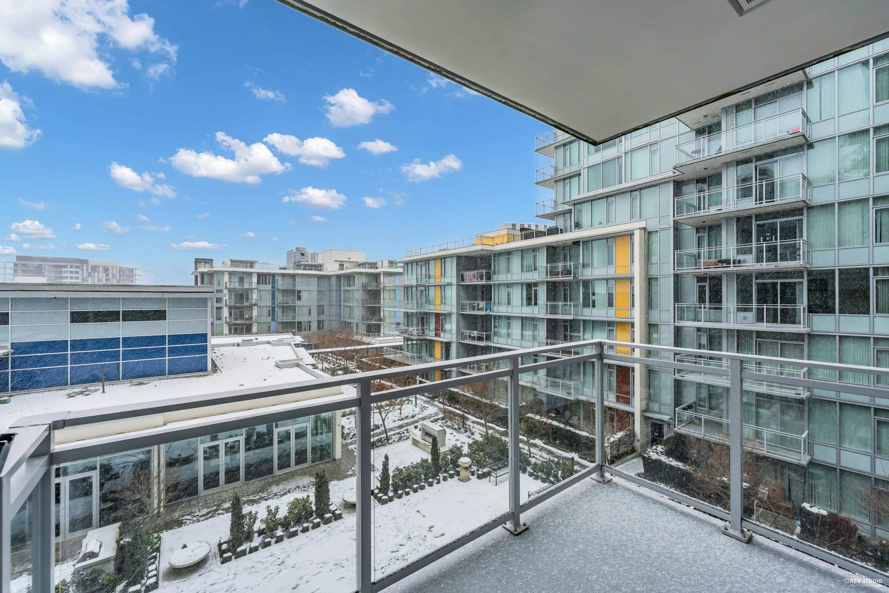 802 8688 Hazelbridge Way