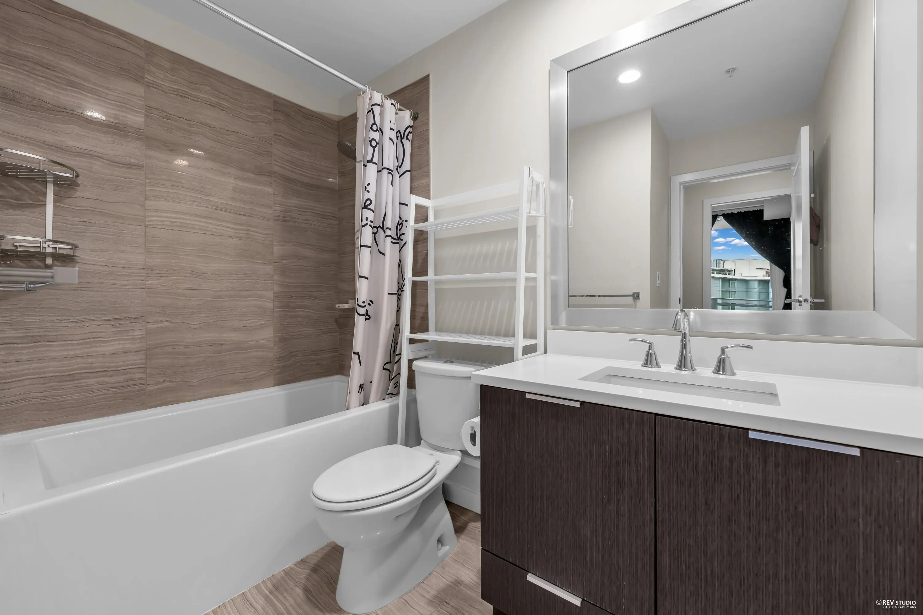 802 8688 Hazelbridge Way