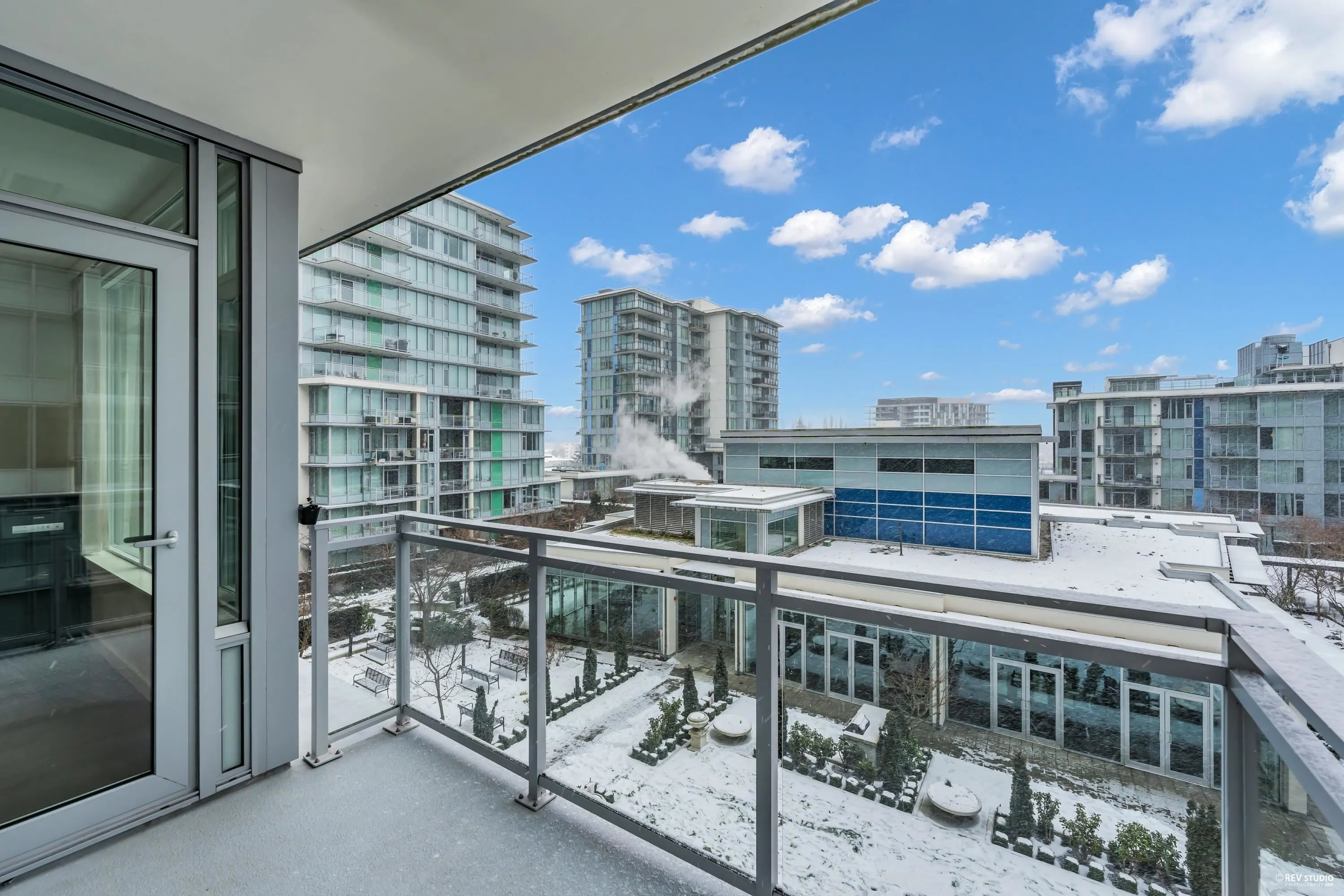 802 8688 Hazelbridge Way
