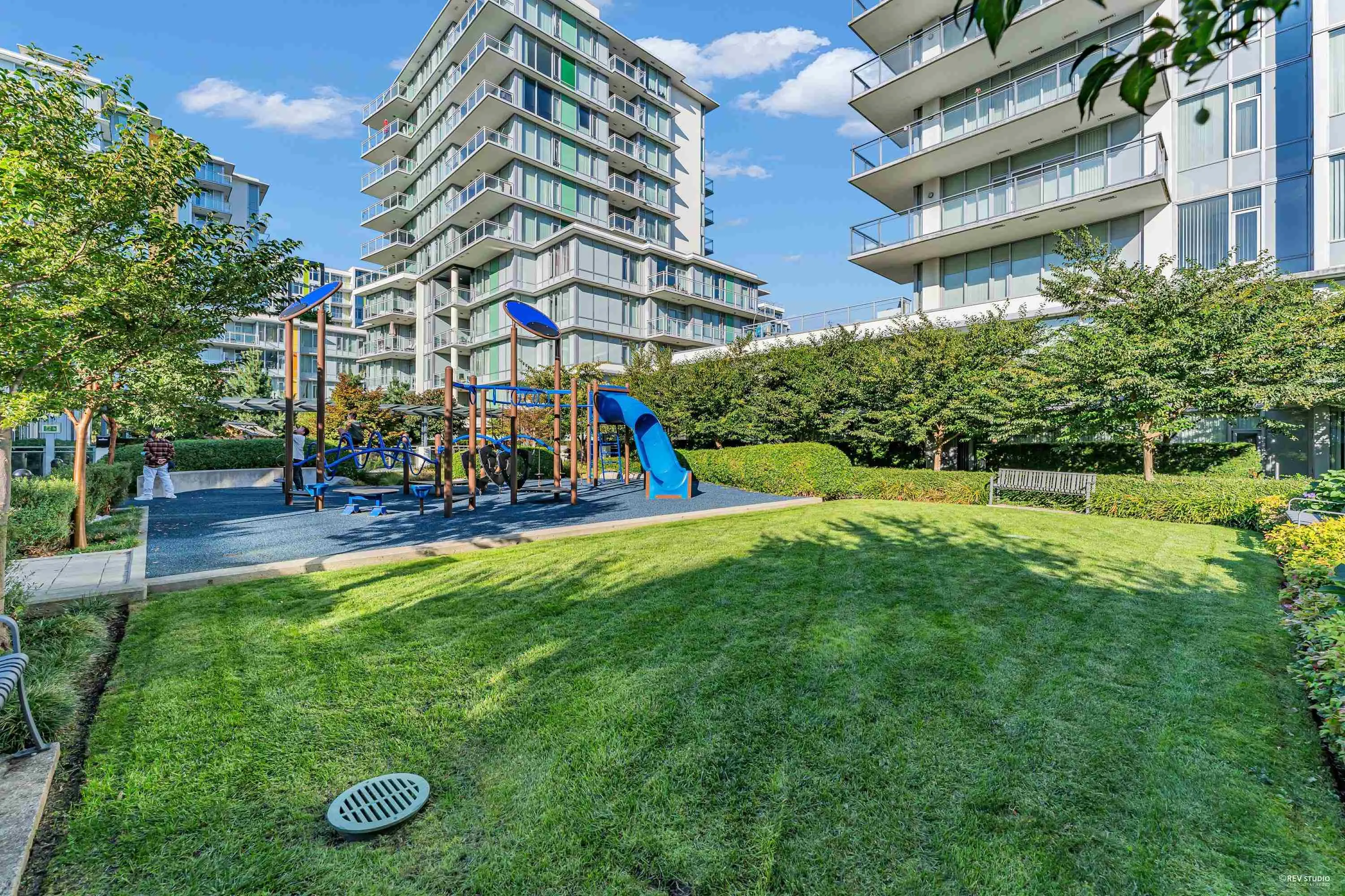 802 8688 Hazelbridge Way