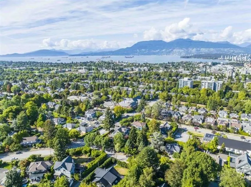 1775 Cedar Crescent
