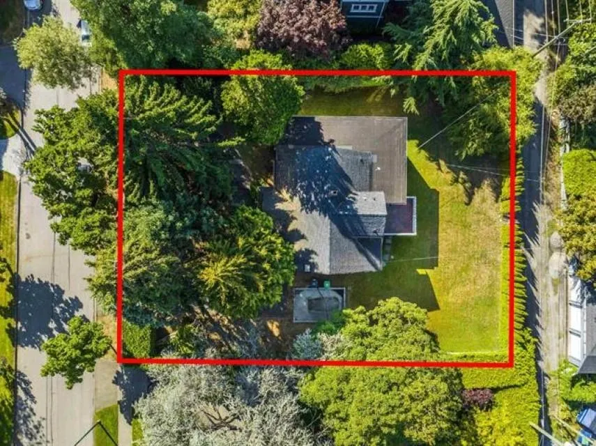1775 Cedar Crescent