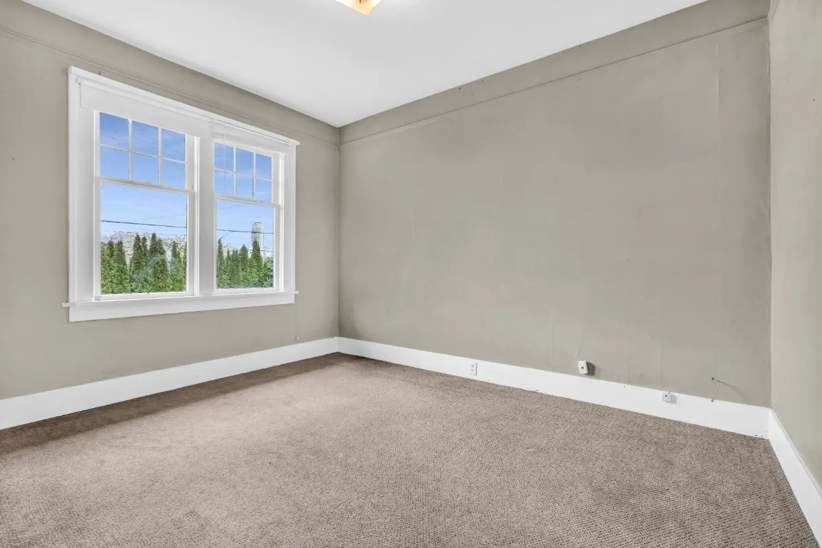1775 Cedar Crescent