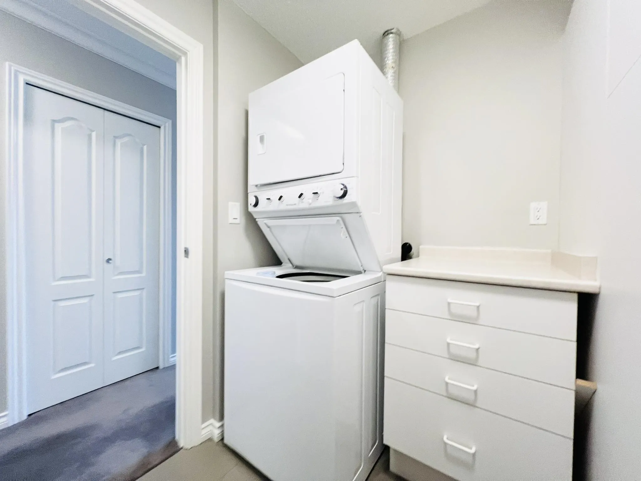 302 1508 Mariner Walk