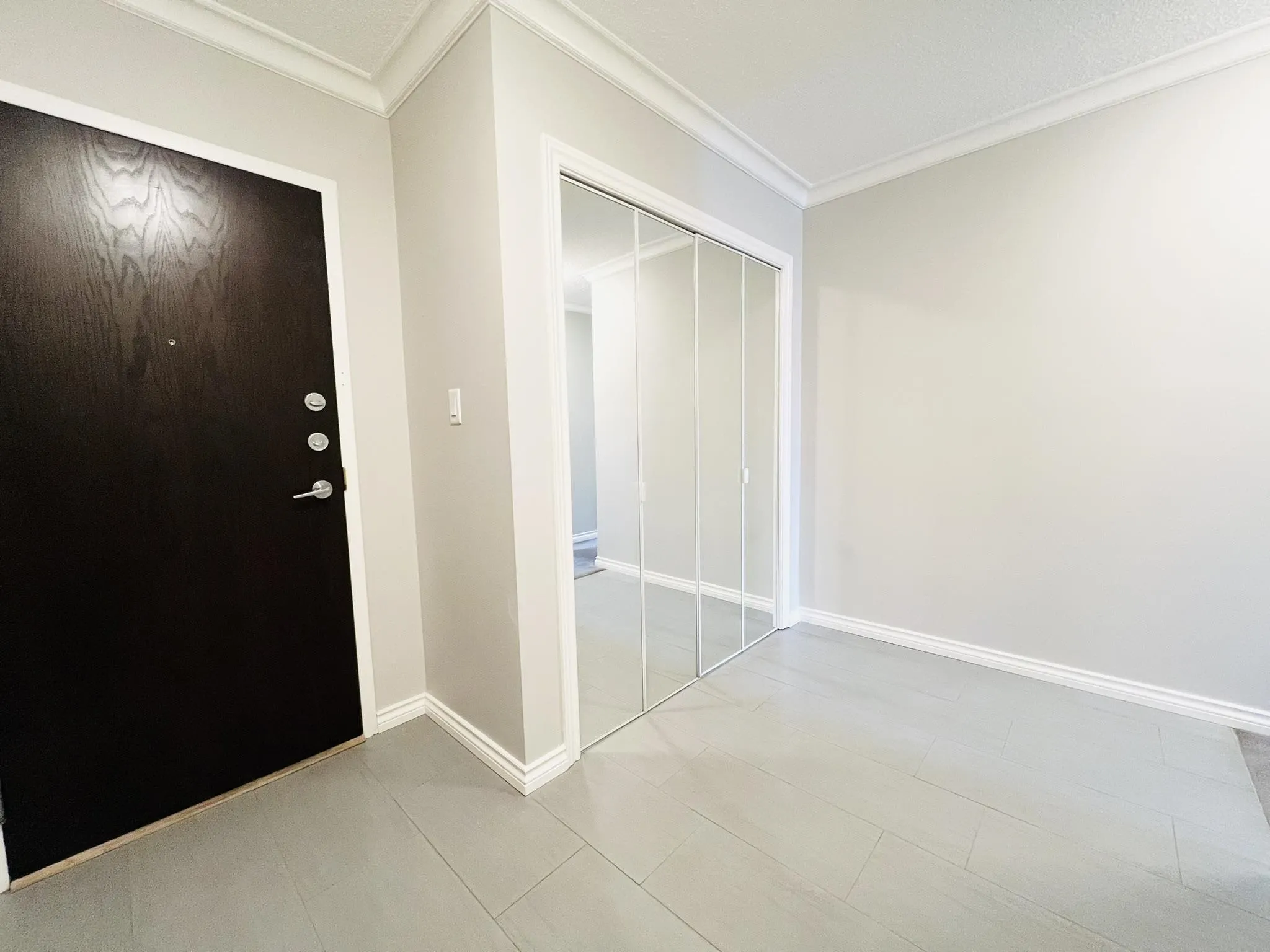 302 1508 Mariner Walk