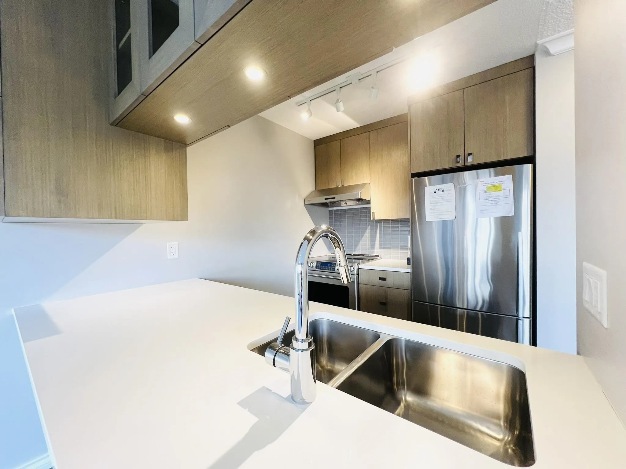 302 1508 Mariner Walk