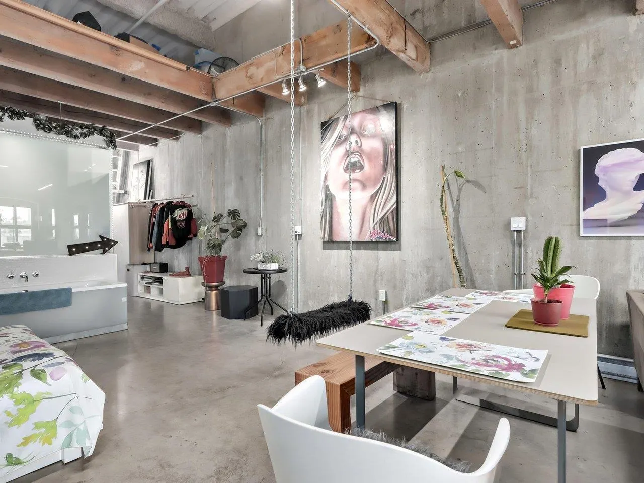 505 55 E Cordova Street