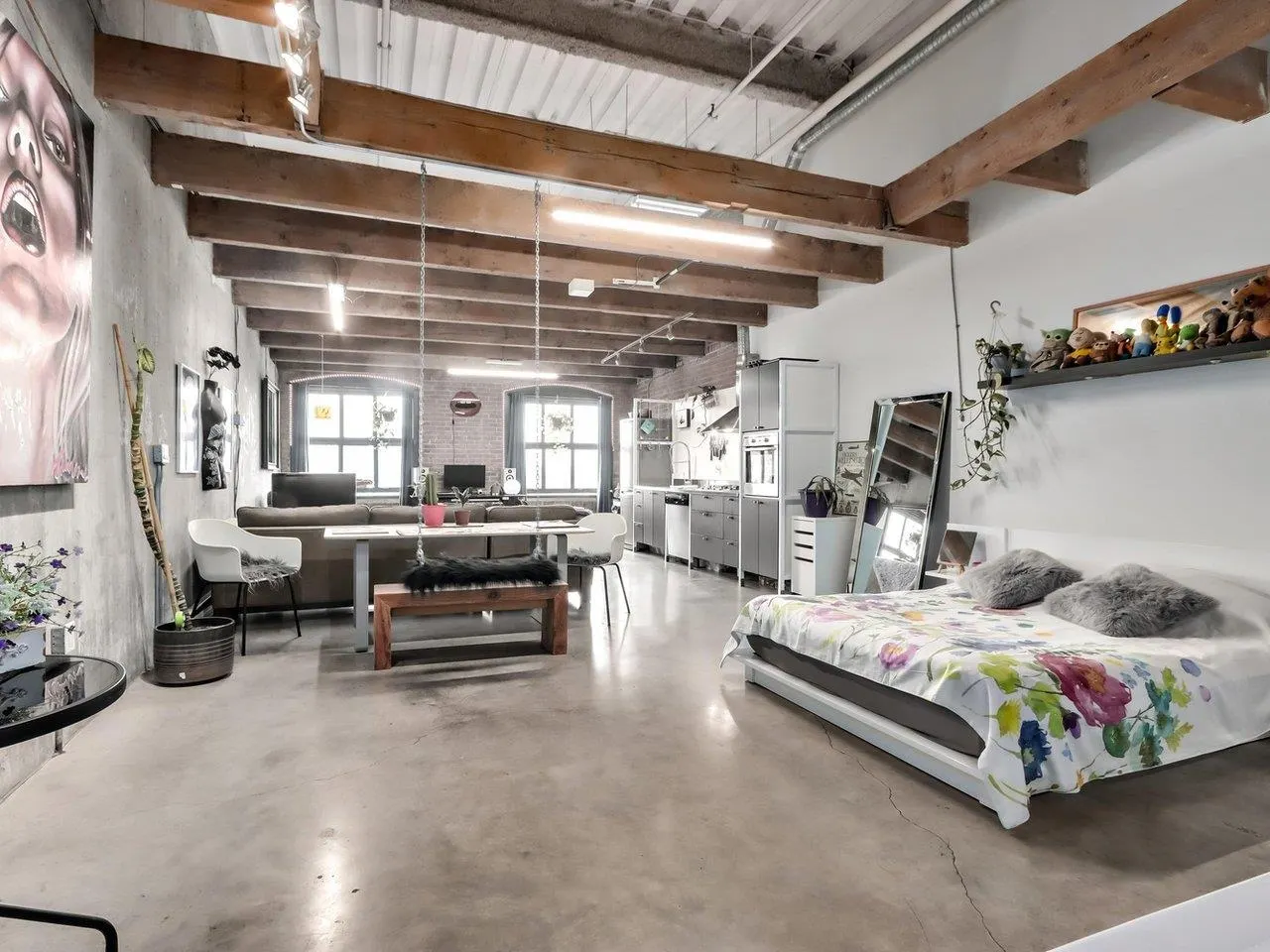 505 55 E Cordova Street