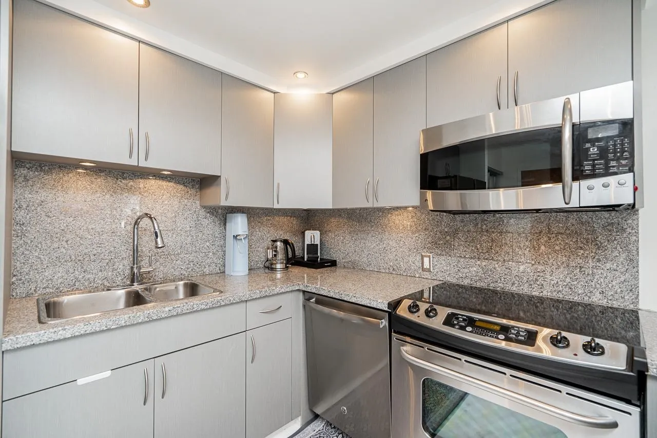 1402 1625 Hornby Street